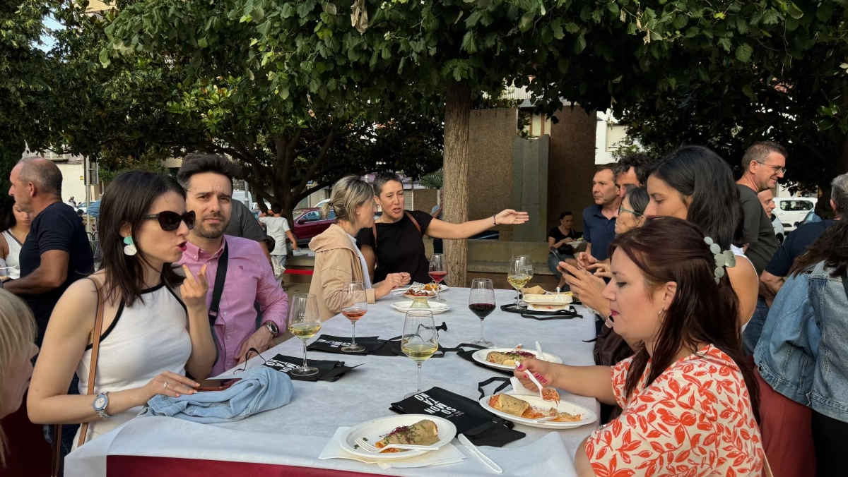 Ternera, vino y rebajas, tres atractivos invencibles de Somontano en Ruta en Binéfar