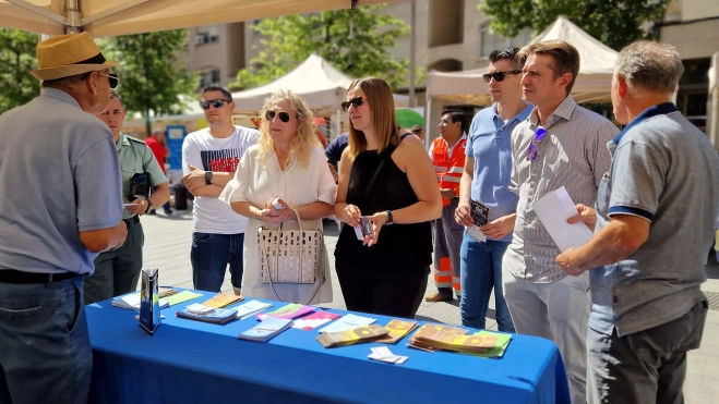 Feria de la Salud de Huesca que organiza Cruz Roja. Foto Myriam Martínez Feria de la Salud de Huesca que organiza Cruz Roja. Foto Myriam Martínez