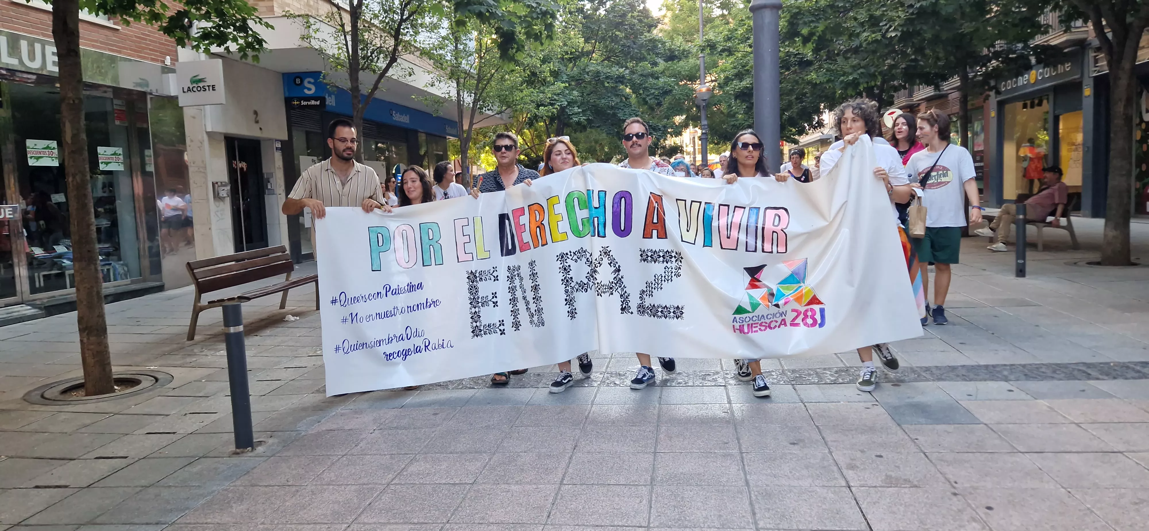 Día del Orgullo LGTBIQA+ en Huesca. Foto Myriam Martínez