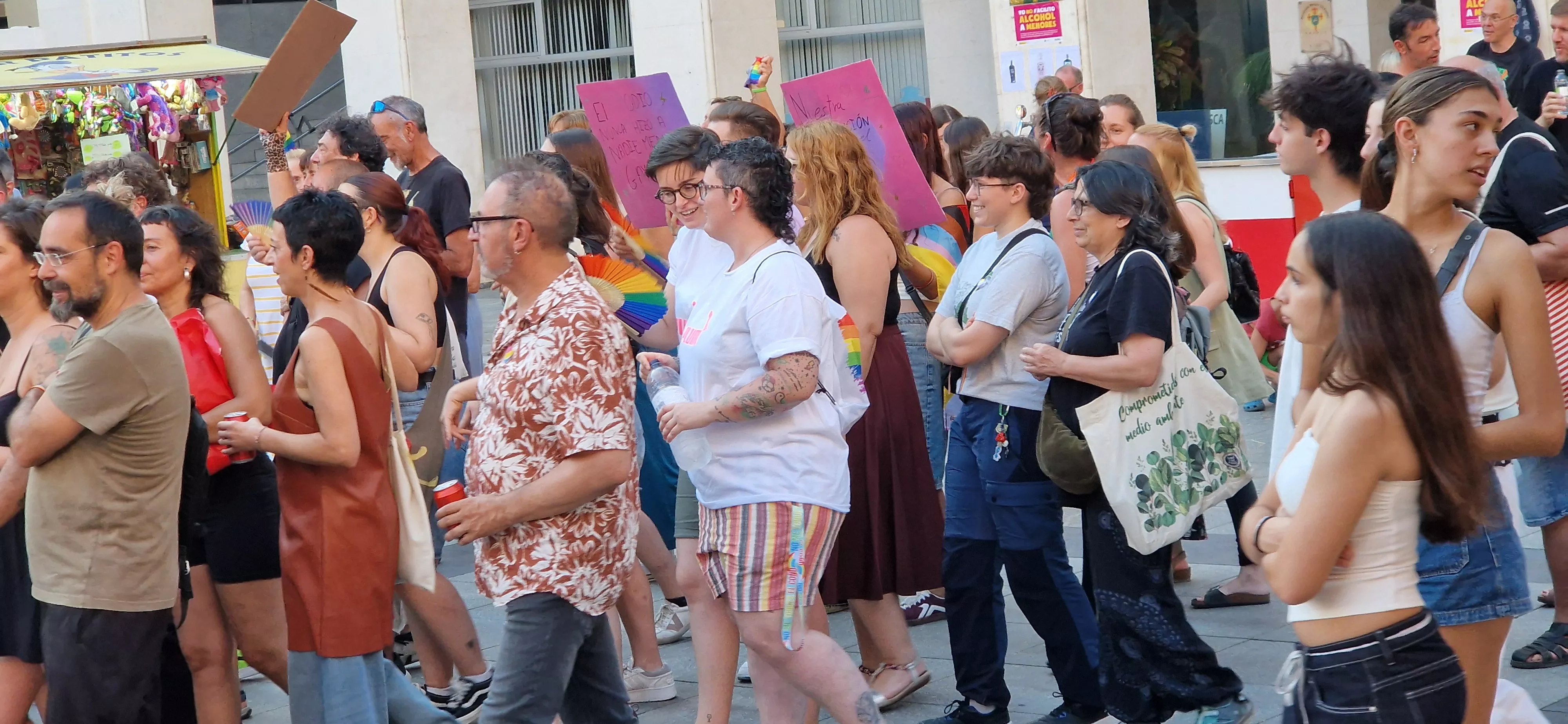 Día del Orgullo LGTBIQA+ en Huesca. Foto Myriam Martínez