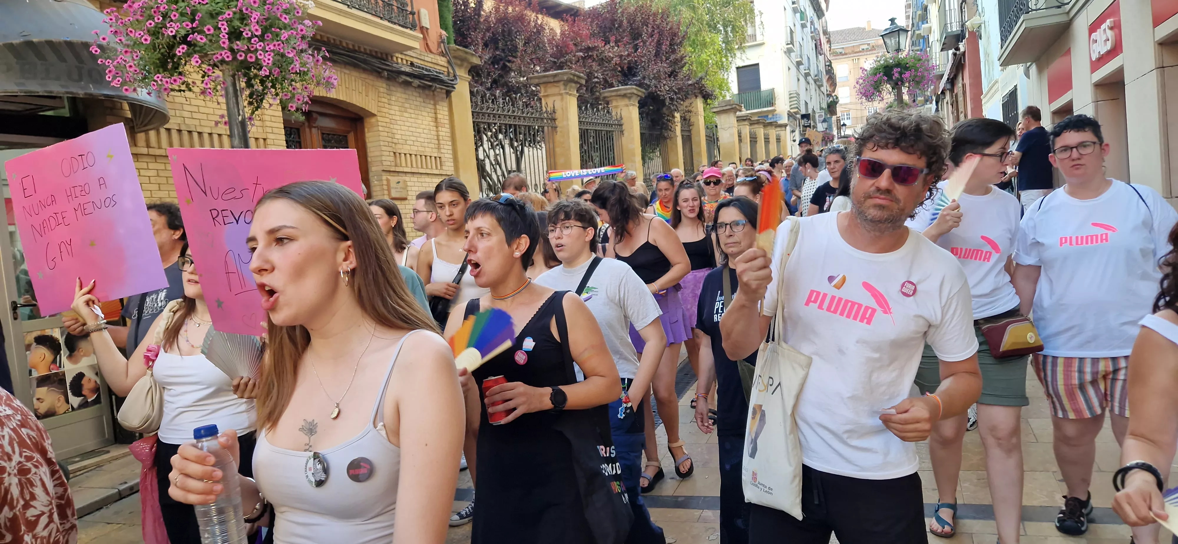 Día del Orgullo LGTBIQA+ en Huesca. Foto Myriam Martínez