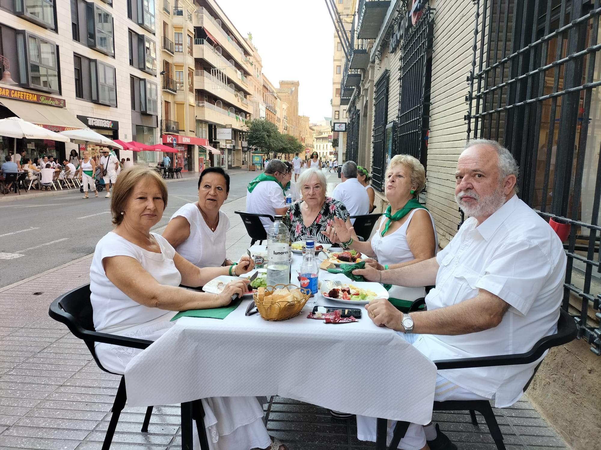 Almuerzos en la antesala del chupinazo.