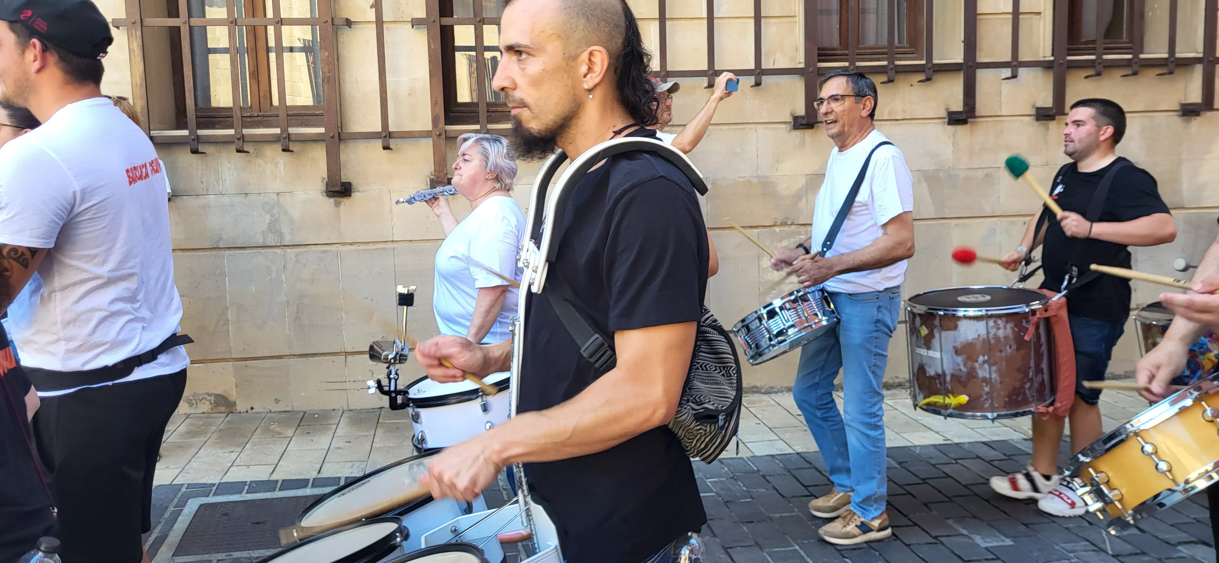 Cuarto abrazo al Seminario de Huesca. Foto Mercedes Manterola