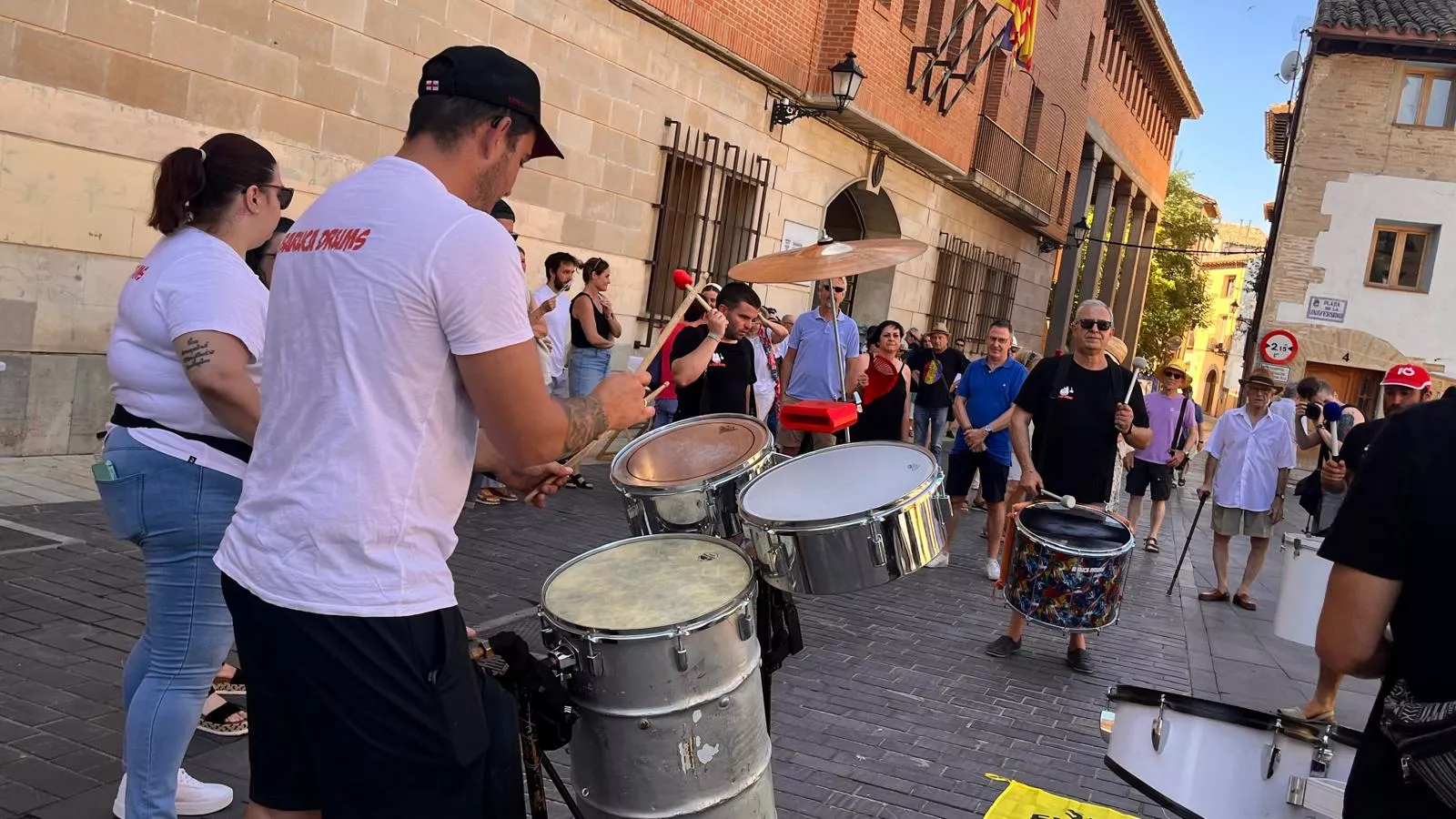 Cuarto abrazo al Seminario de Huesca. Foto Mercedes Manterola