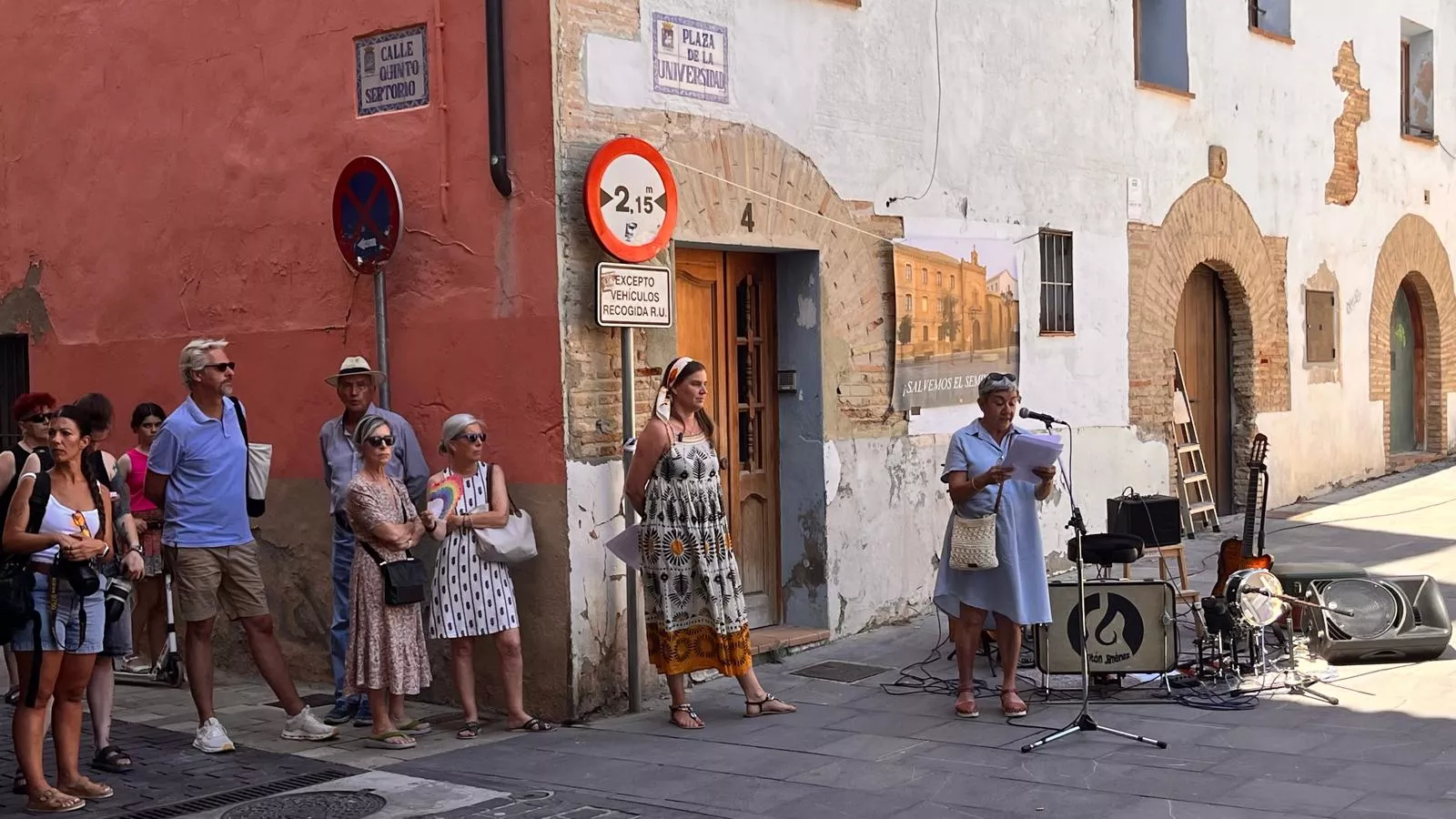 Cuarto abrazo al Seminario de Huesca. Foto Mercedes Manterola
