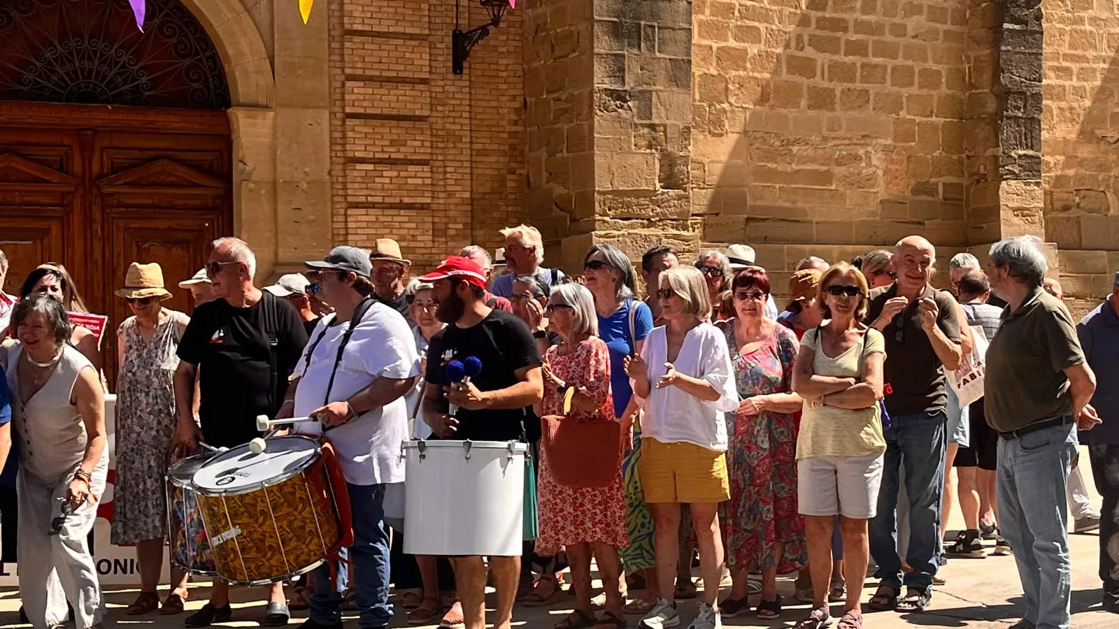 Cuarto abrazo al Seminario de Huesca. Foto Mercedes Manterola