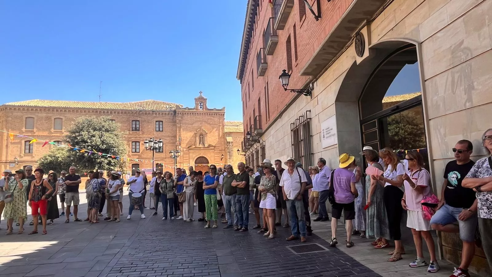 Cuarto abrazo al Seminario de Huesca. Foto Mercedes Manterola