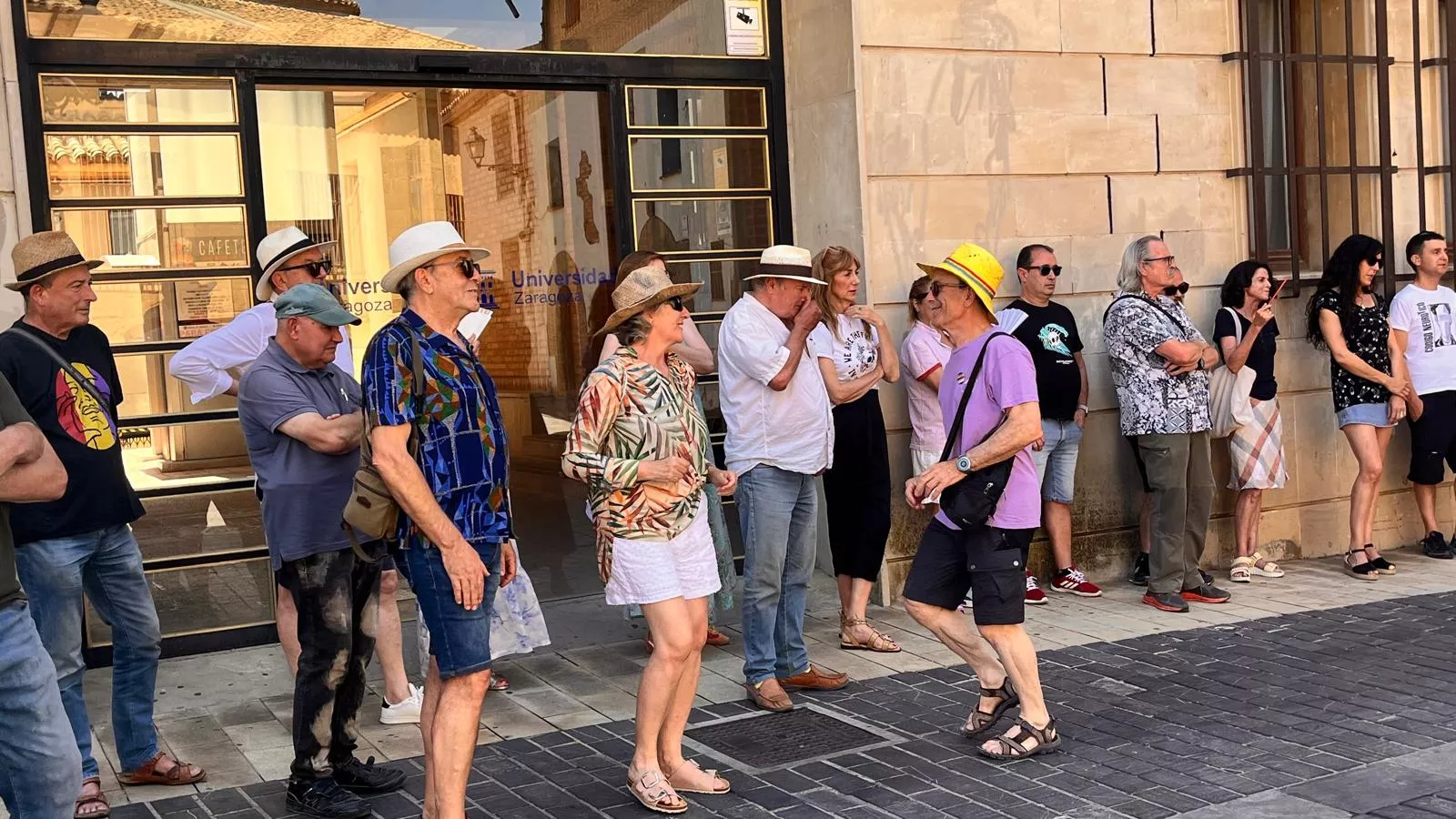 Cuarto abrazo al Seminario de Huesca. Foto Mercedes Manterola