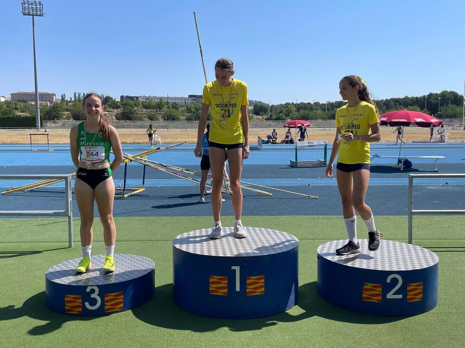 Ana Buil, bronce en 100 vallas