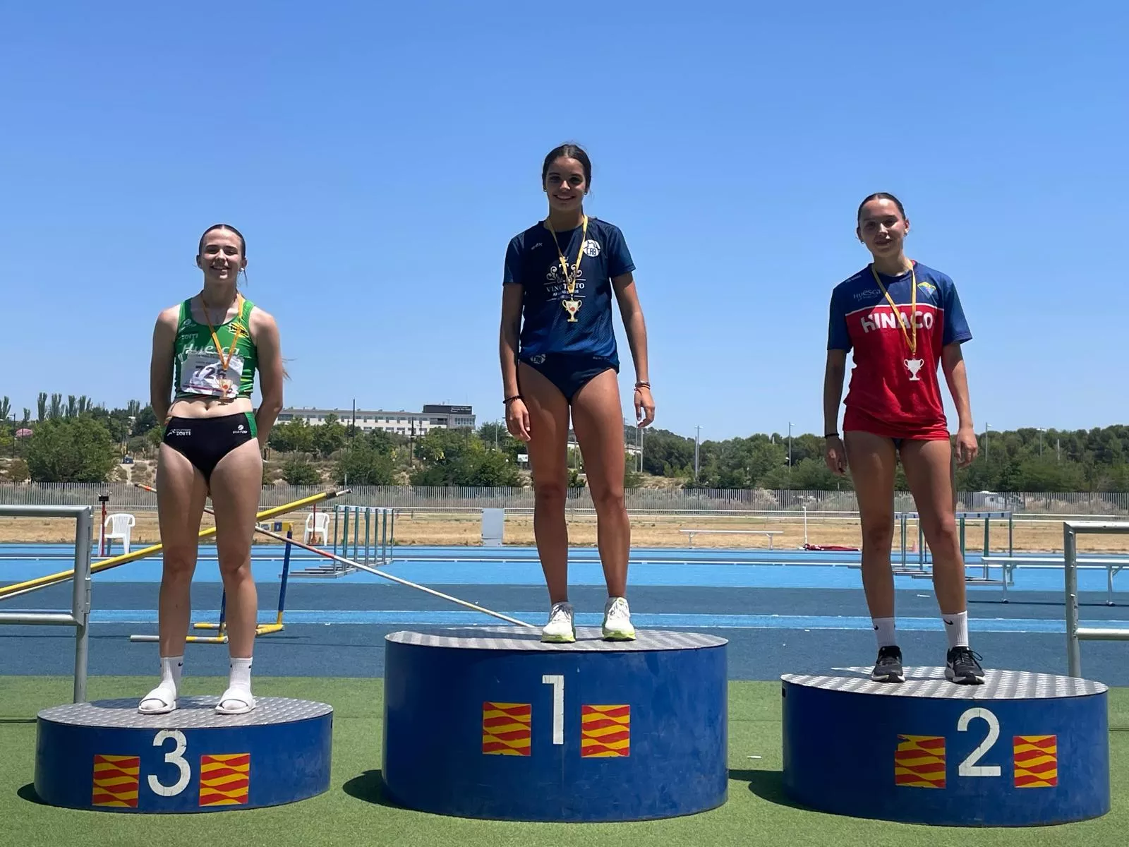 Carmen Torres, Alba Minguillón y Laura Domingo, podio de 300