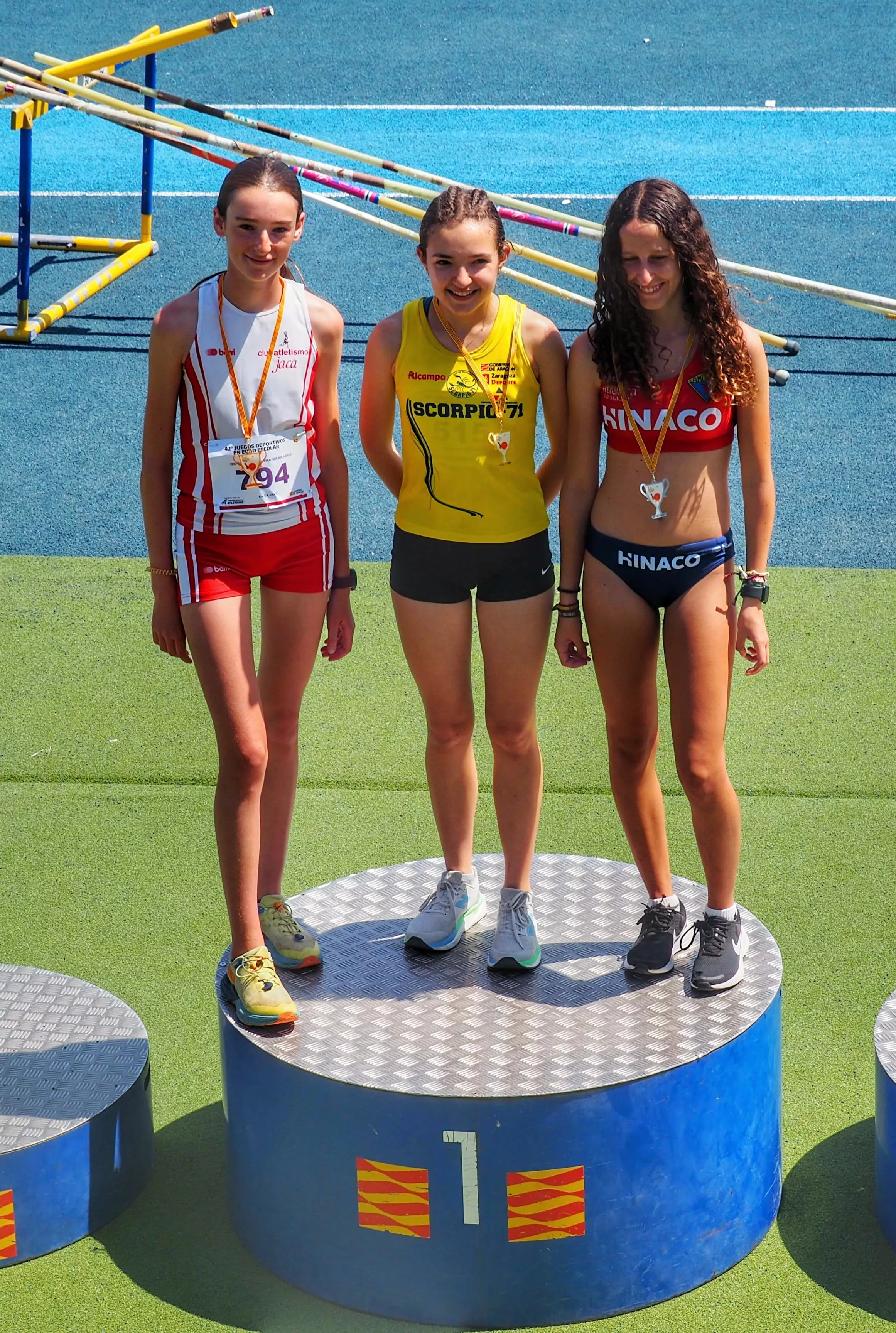 Podio 1.000, María Castanera y Orosia Lasierra plata y bronce