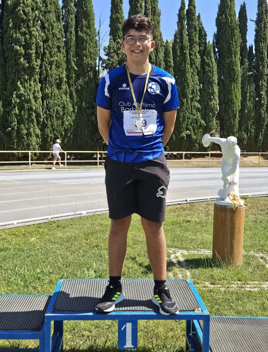 Martxel Armenta (CA Barbastro), oro en martillo