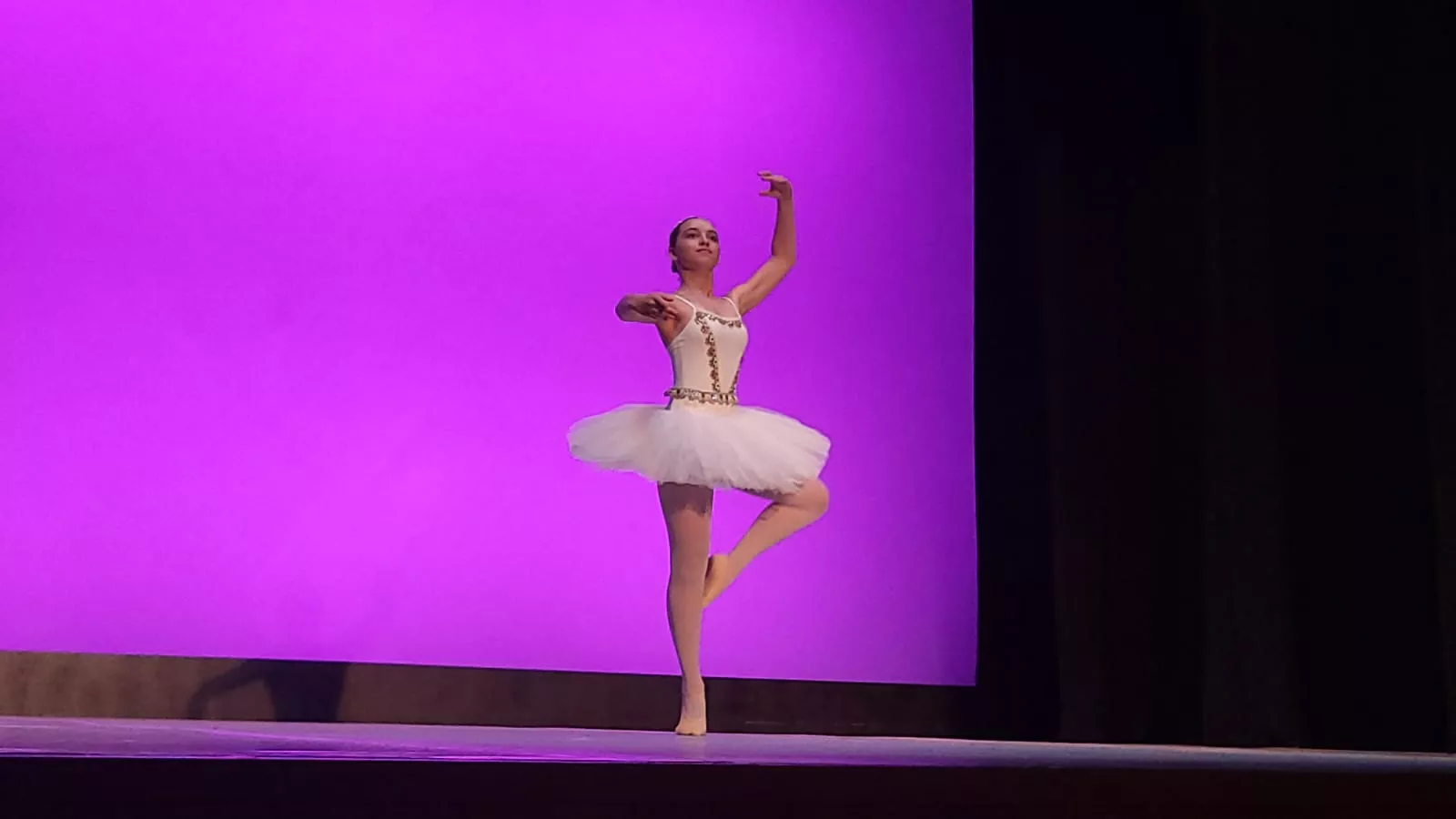  Fin de Curso de Espacio Danza de Huesca con homenaje a Mercedes Moliní