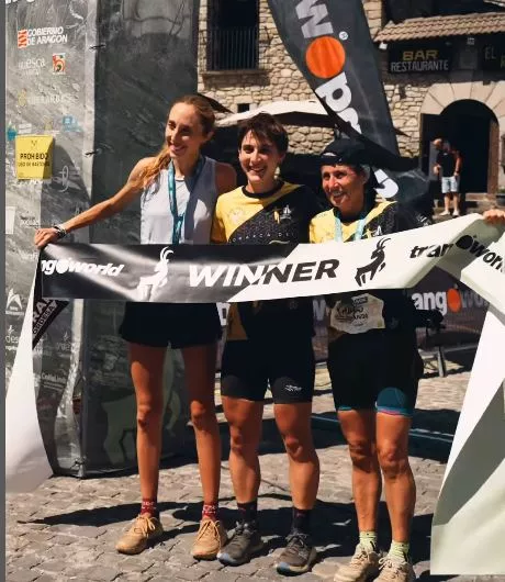 Podio femenino Ultra Trail Ordesa