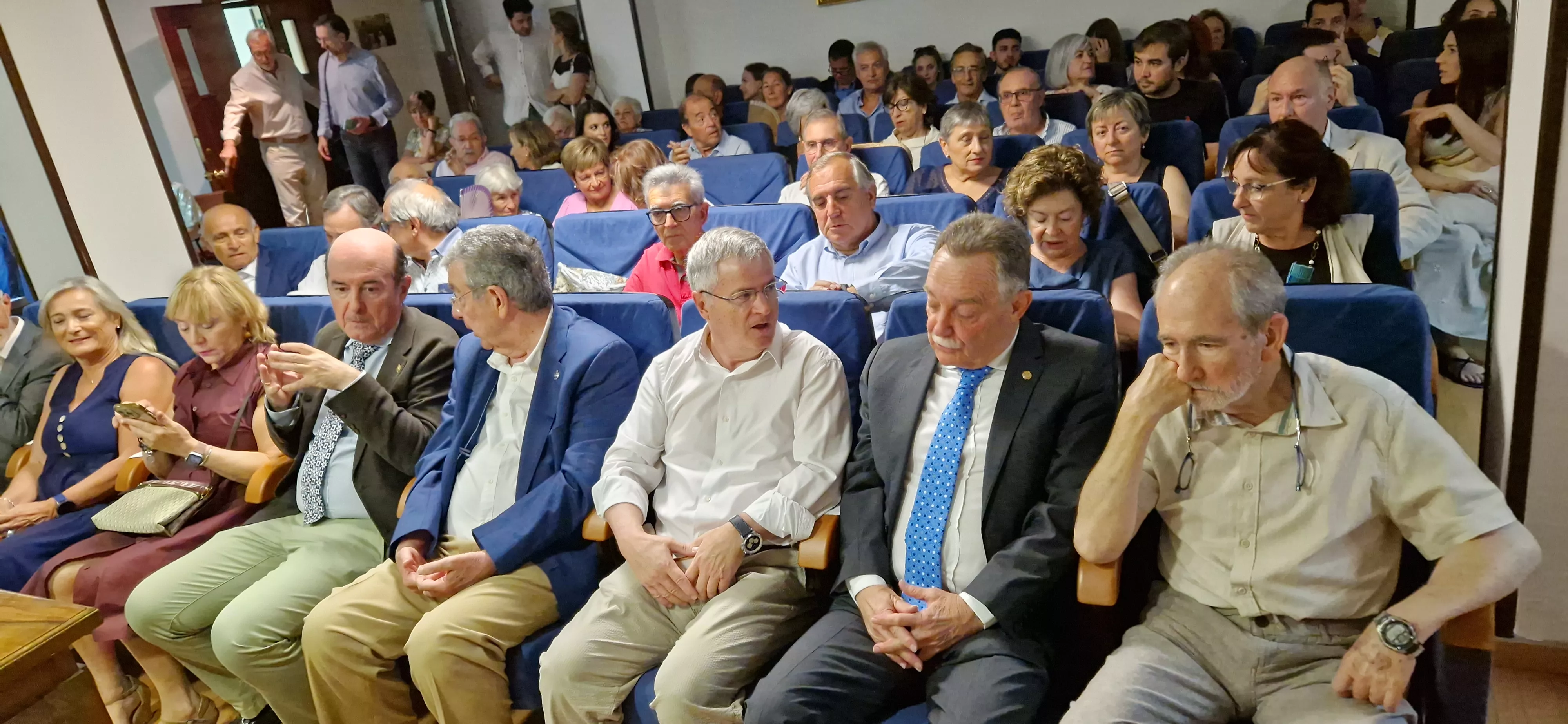 Fiesta anual del Colegio Oficial de Médicos de Huesca. Foto Myriam Martínez