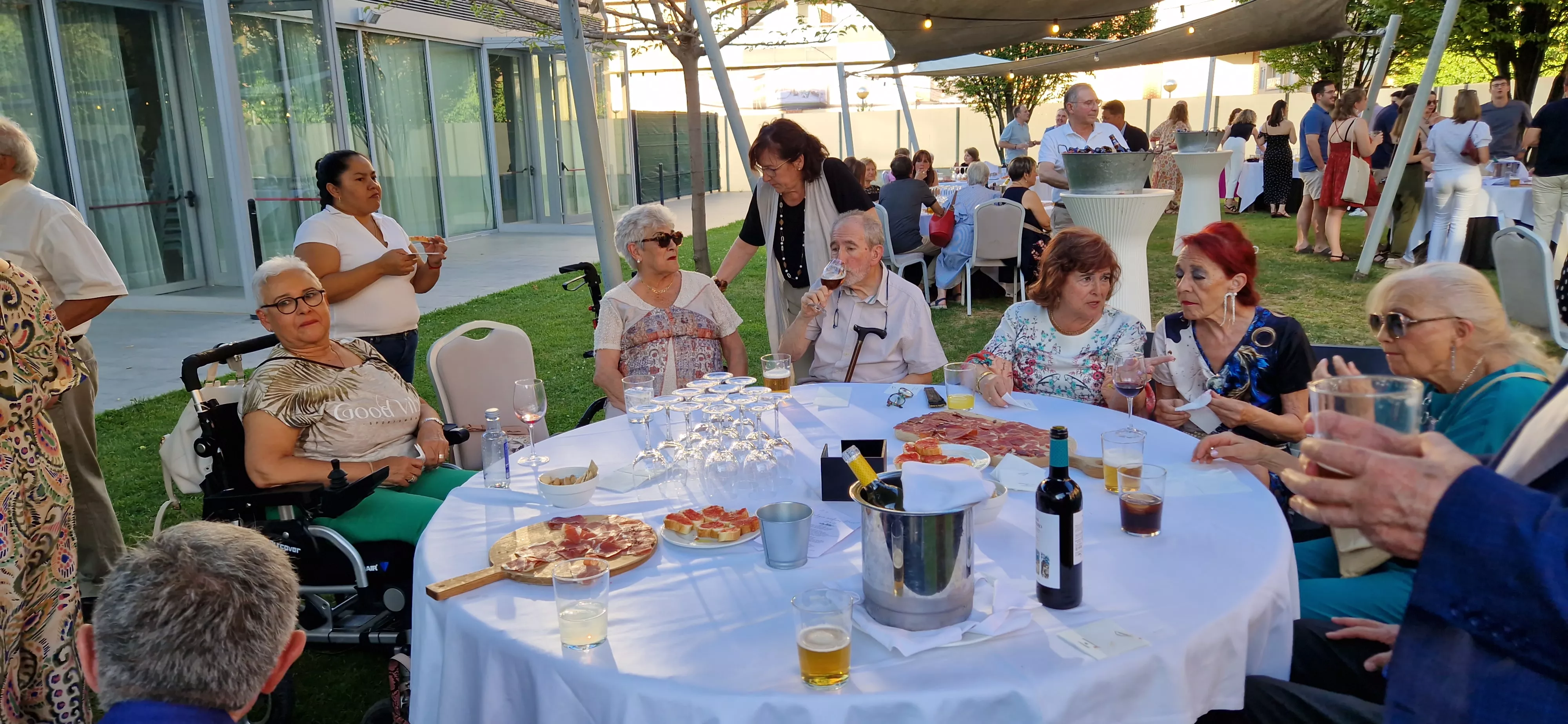 Fiesta anual del Colegio Oficial de Médicos de Huesca. Foto Myriam Martínez