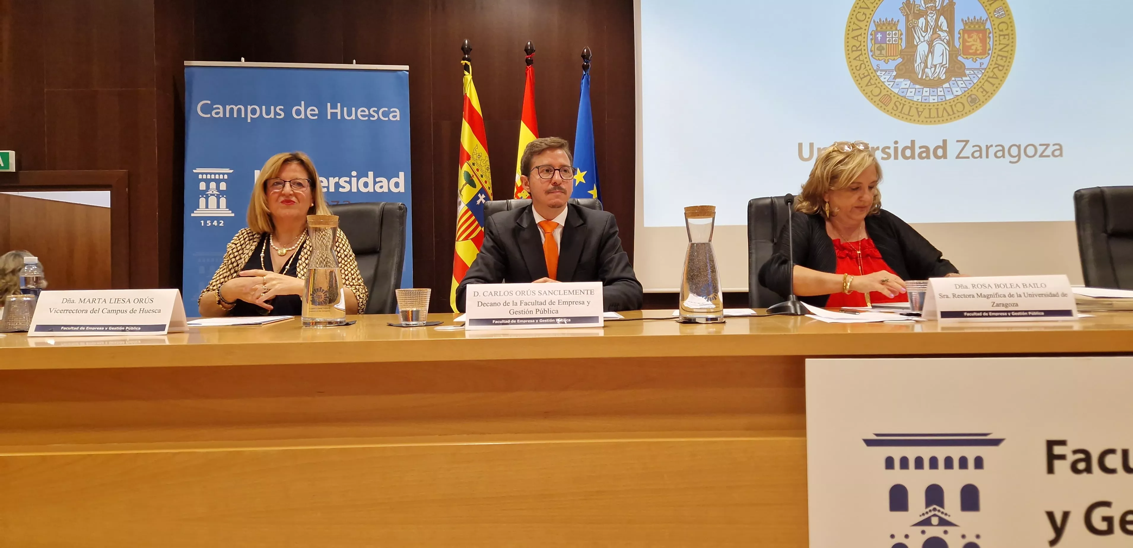 Toma de posesión del nuevo decano de la Facultad de Empresa, Carlos Orús Sanclemente. Foto Myriam Martínez