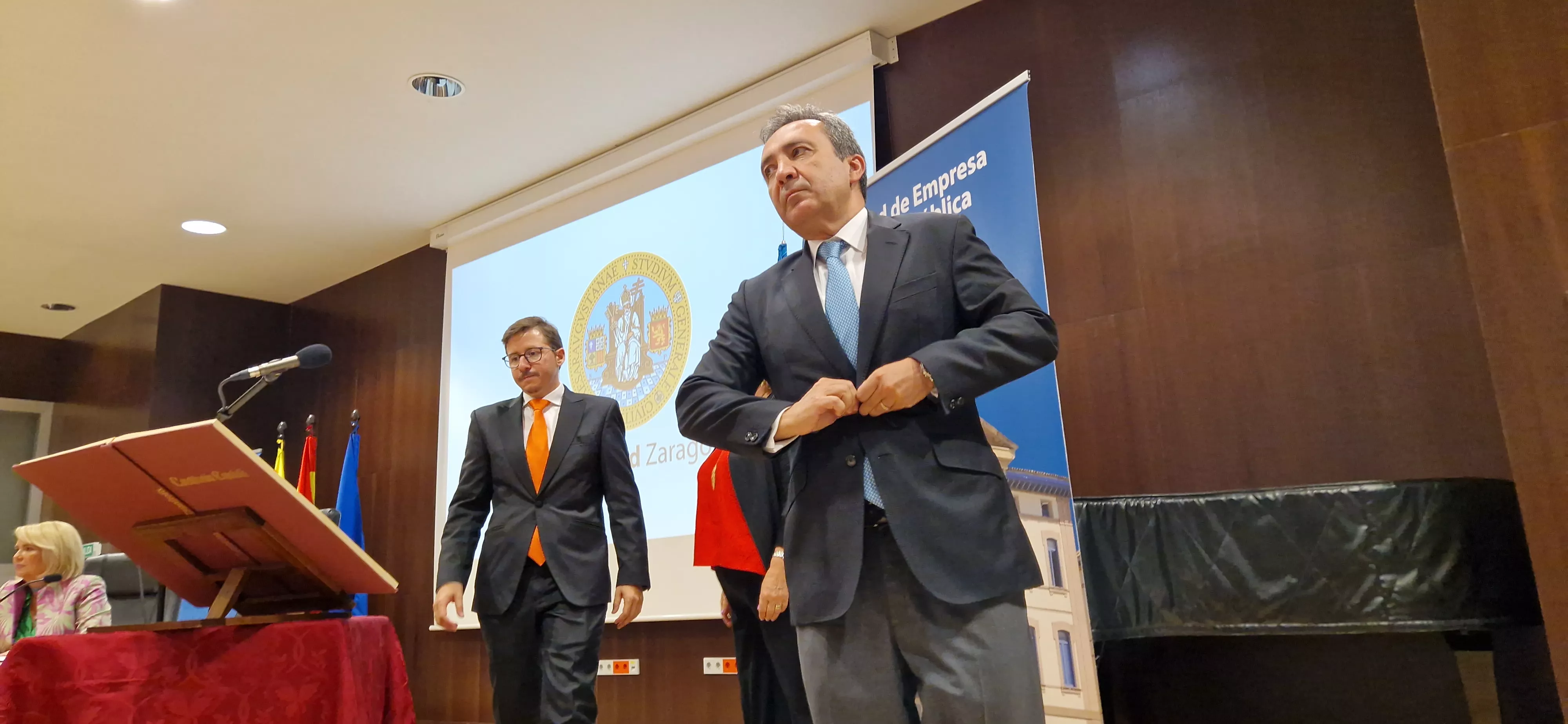 Toma de posesión del nuevo decano de la Facultad de Empresa, Carlos Orús Sanclemente. Foto Myriam Martínez