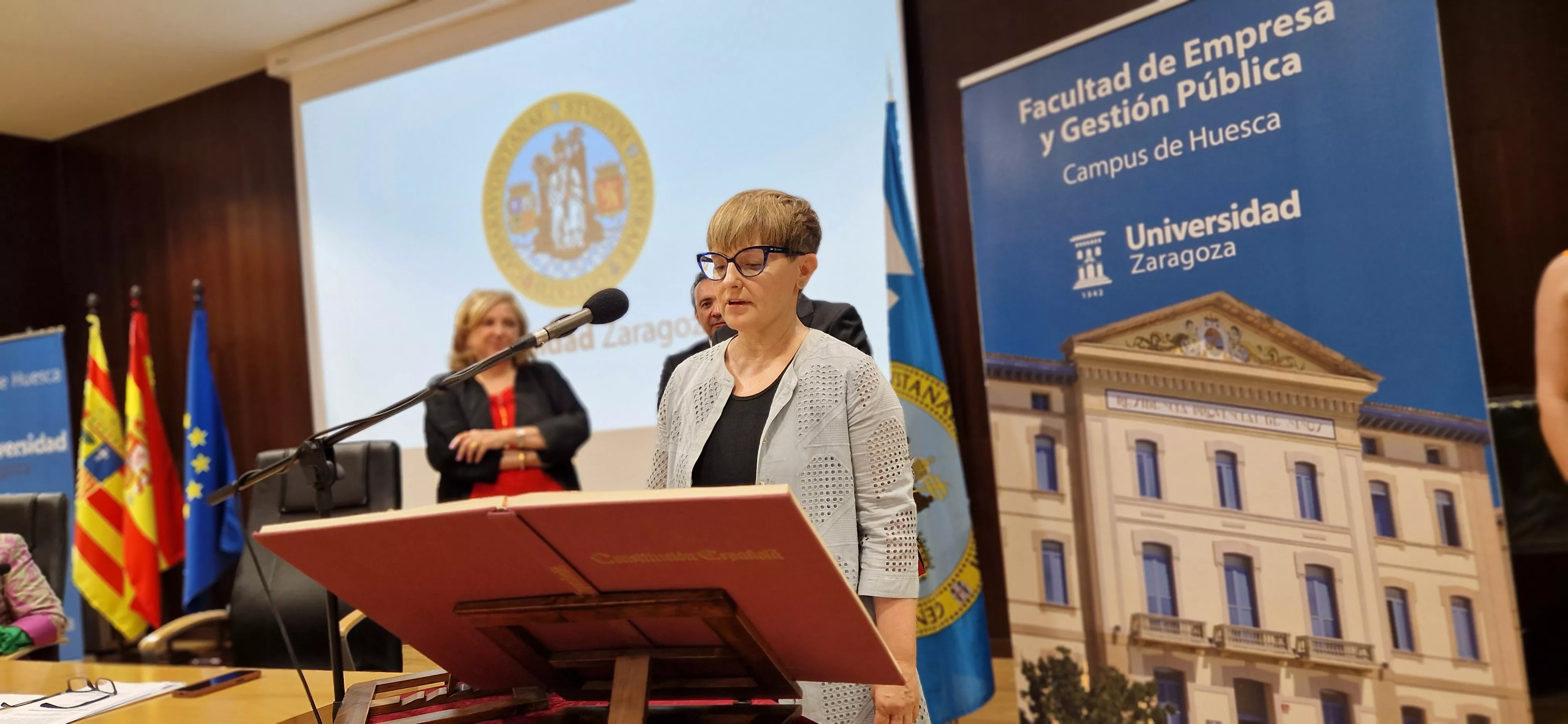 Toma de posesión del nuevo decano de la Facultad de Empresa, Carlos Orús Sanclemente. Foto Myriam Martínez