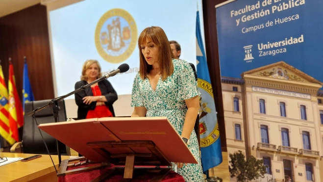 Toma de posesión del nuevo decano de la Facultad de Empresa, Carlos Orús Sanclemente. Foto Myriam Martínez