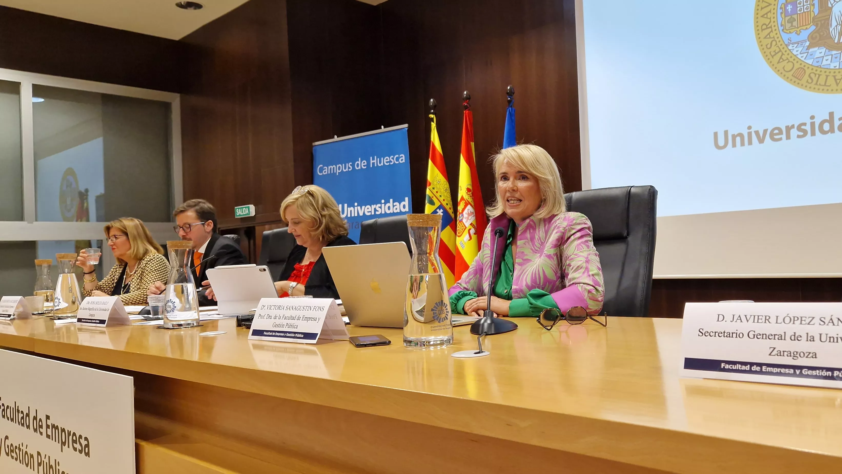 Toma de posesión del nuevo decano de la Facultad de Empresa, Carlos Orús Sanclemente. Foto Myriam Martínez