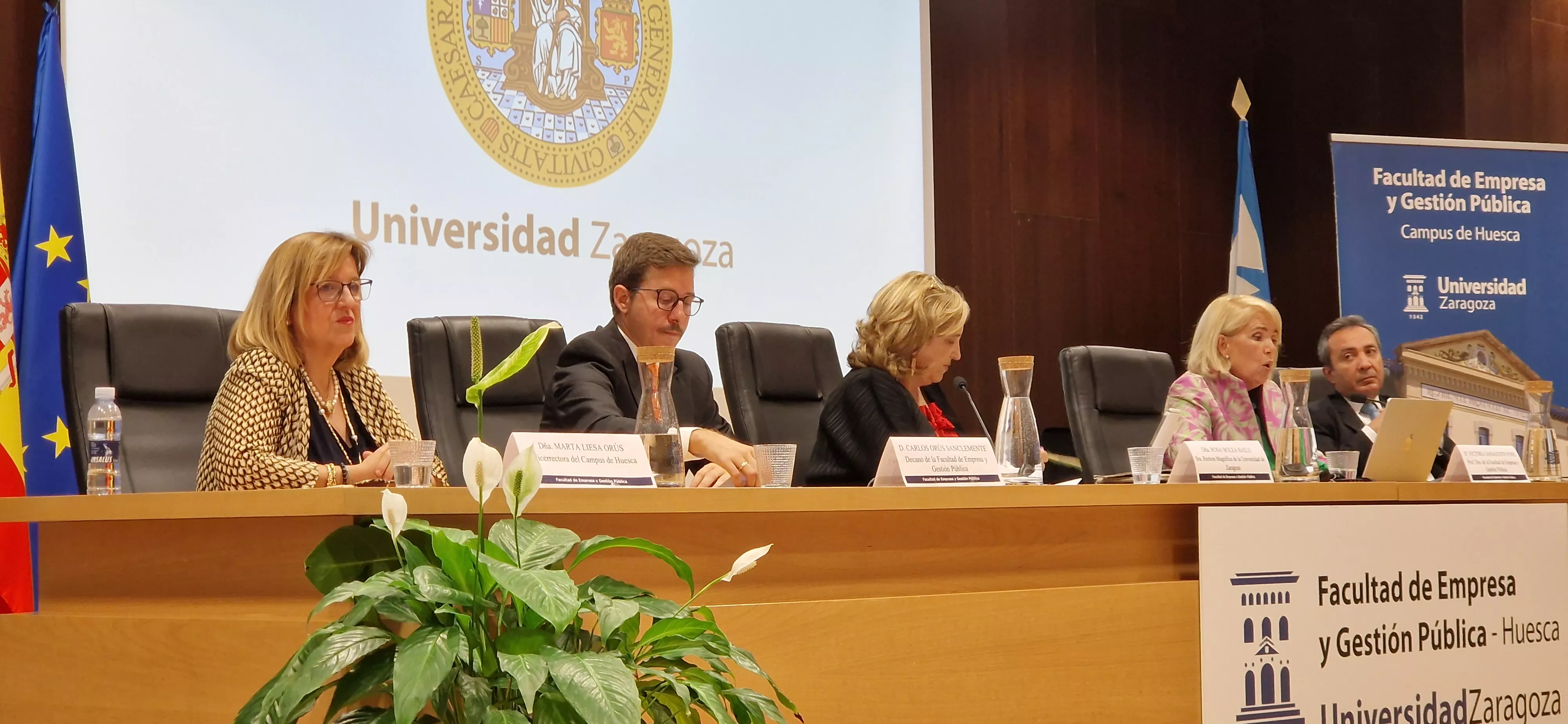 Toma de posesión del nuevo decano de la Facultad de Empresa, Carlos Orús Sanclemente. Foto Myriam Martínez
