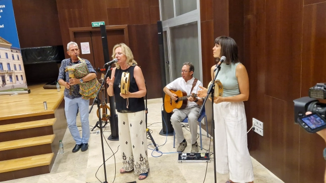 Toma de posesión del nuevo decano de la Facultad de Empresa, Carlos Orús Sanclemente. Foto Myriam Martínez