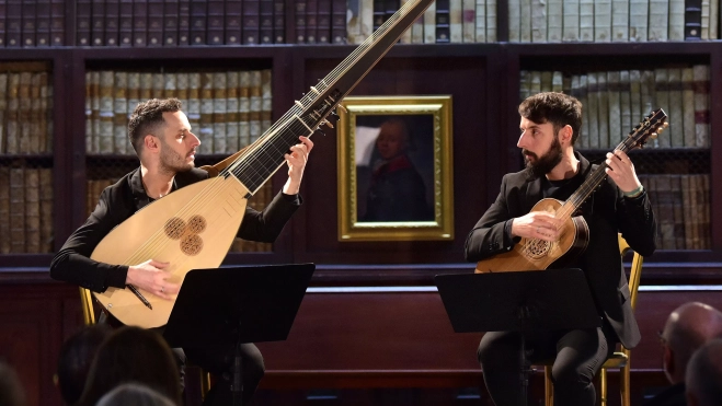 Pablo Zapico & Daniel Zapico Valletta 01 (© Mark Zammit Cordina) [vertical]