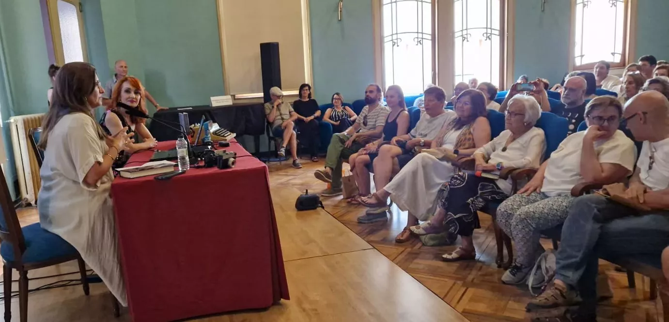 Presentación de 'Estás en mis ojos', de Angélica Morales. Foto Myriam Martínez 