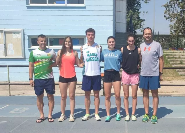 Lucian Bleza, María Laguarta, Alex Salgado, Luzía Lafarga, Inés Asso y Dani Durán.