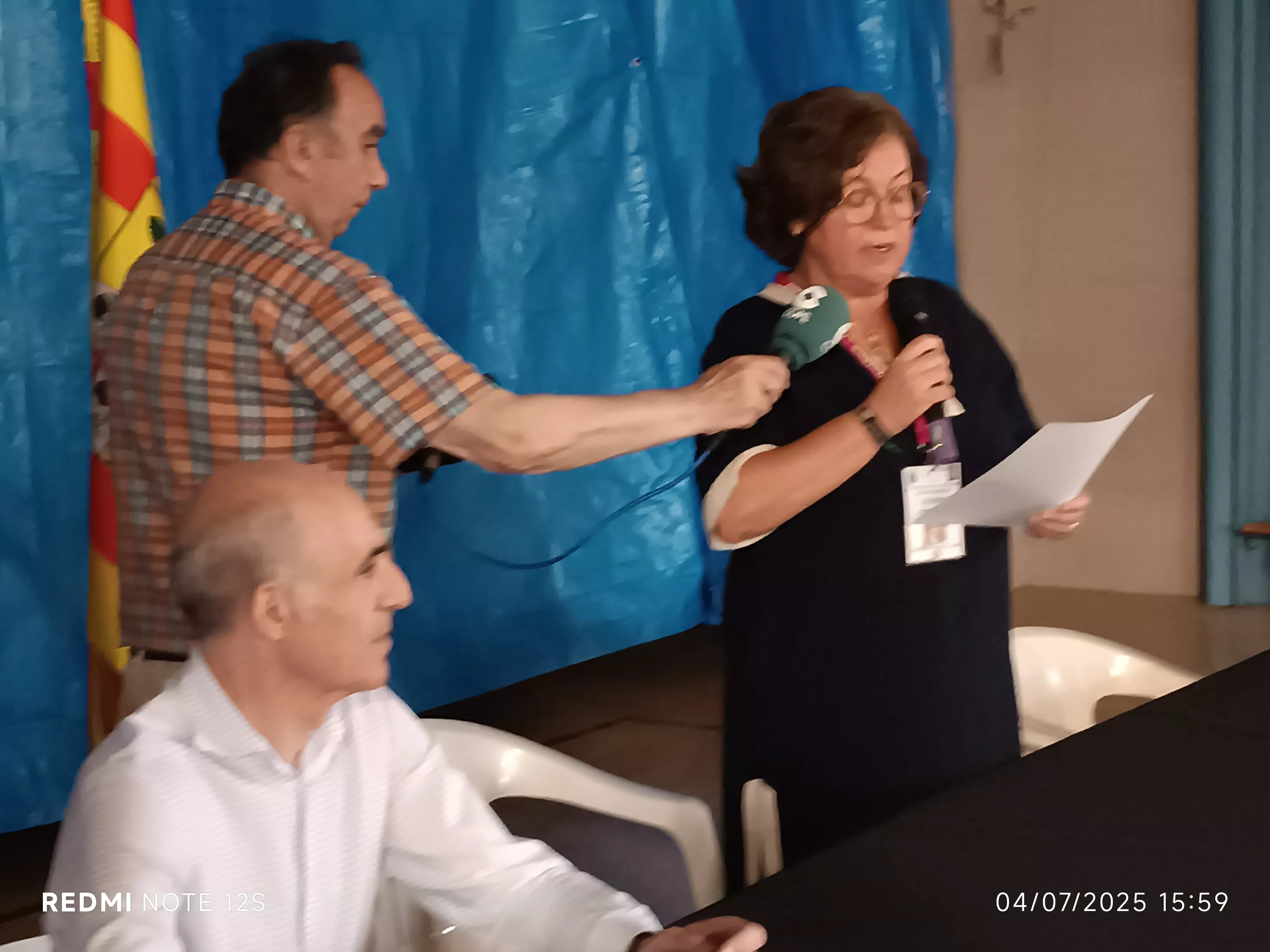 Mairelys Delgado, directora del torneo, en el discurso de bienvenida recordando la figura de Miguel Royo.