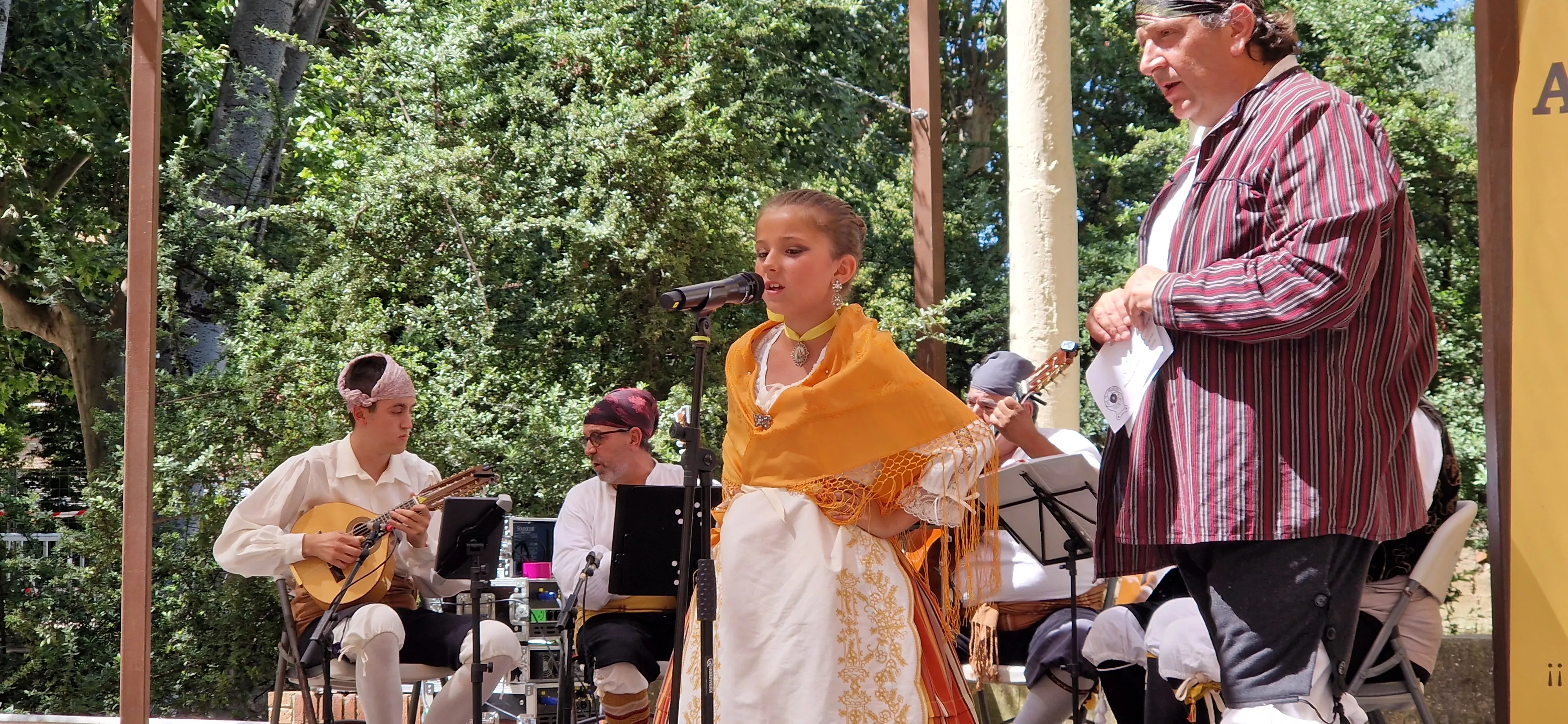 Gala fin de curso de la Escuela de Folclore Alborozo. Foto Myriam Martínez