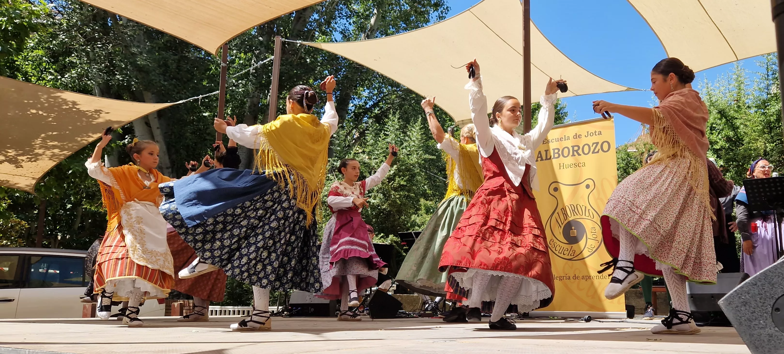 Gala fin de curso de la Escuela de Folclore Alborozo. Foto Myriam Martínez