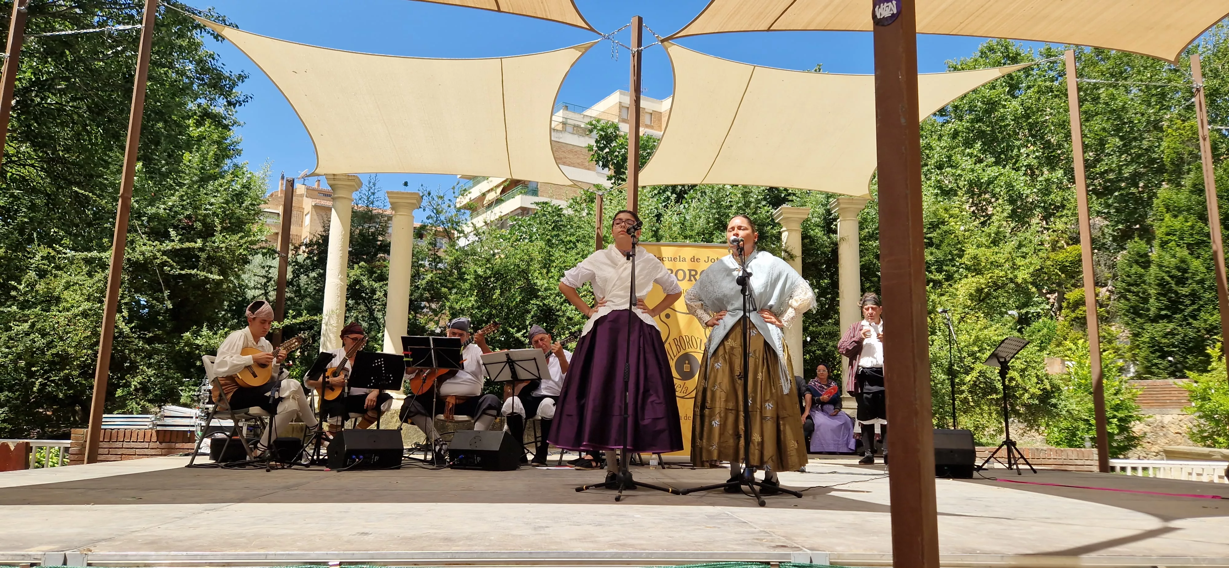 Gala fin de curso de la Escuela de Folclore Alborozo. Foto Myriam Martínez