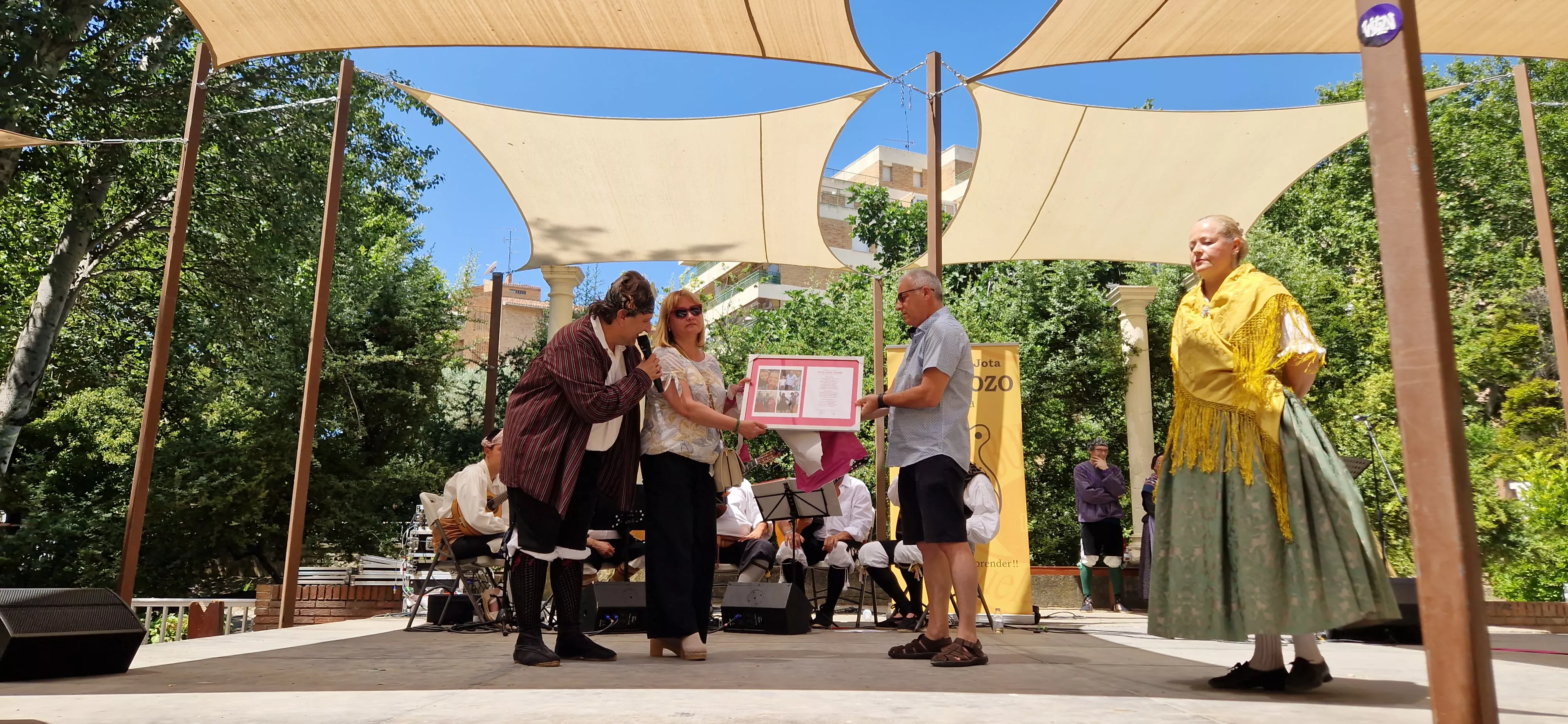 Gala fin de curso de la Escuela de Folclore Alborozo. Foto Myriam Martínez