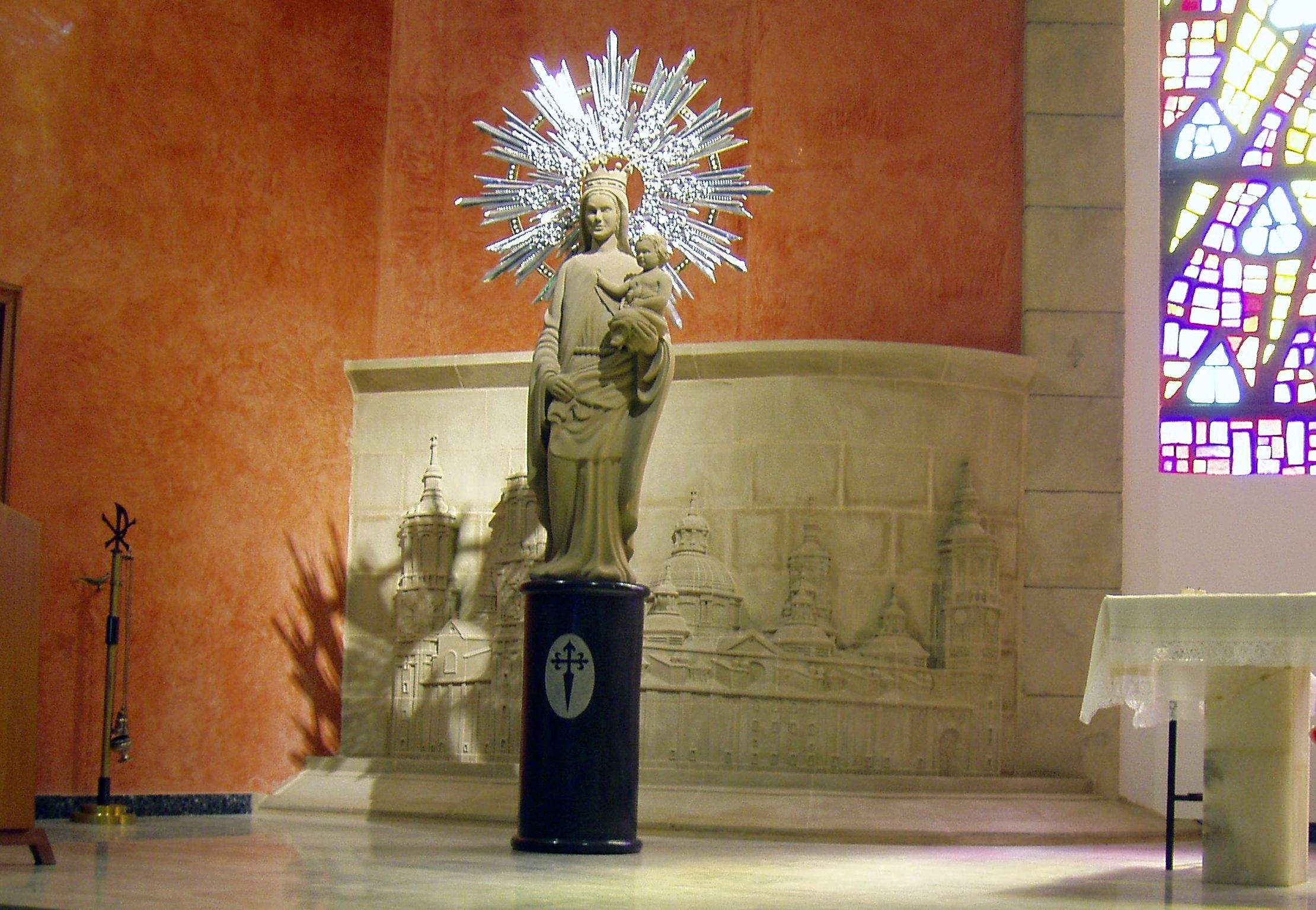 Virgen del Pilar y Basílica. Hermanas del Pilar de Huesca