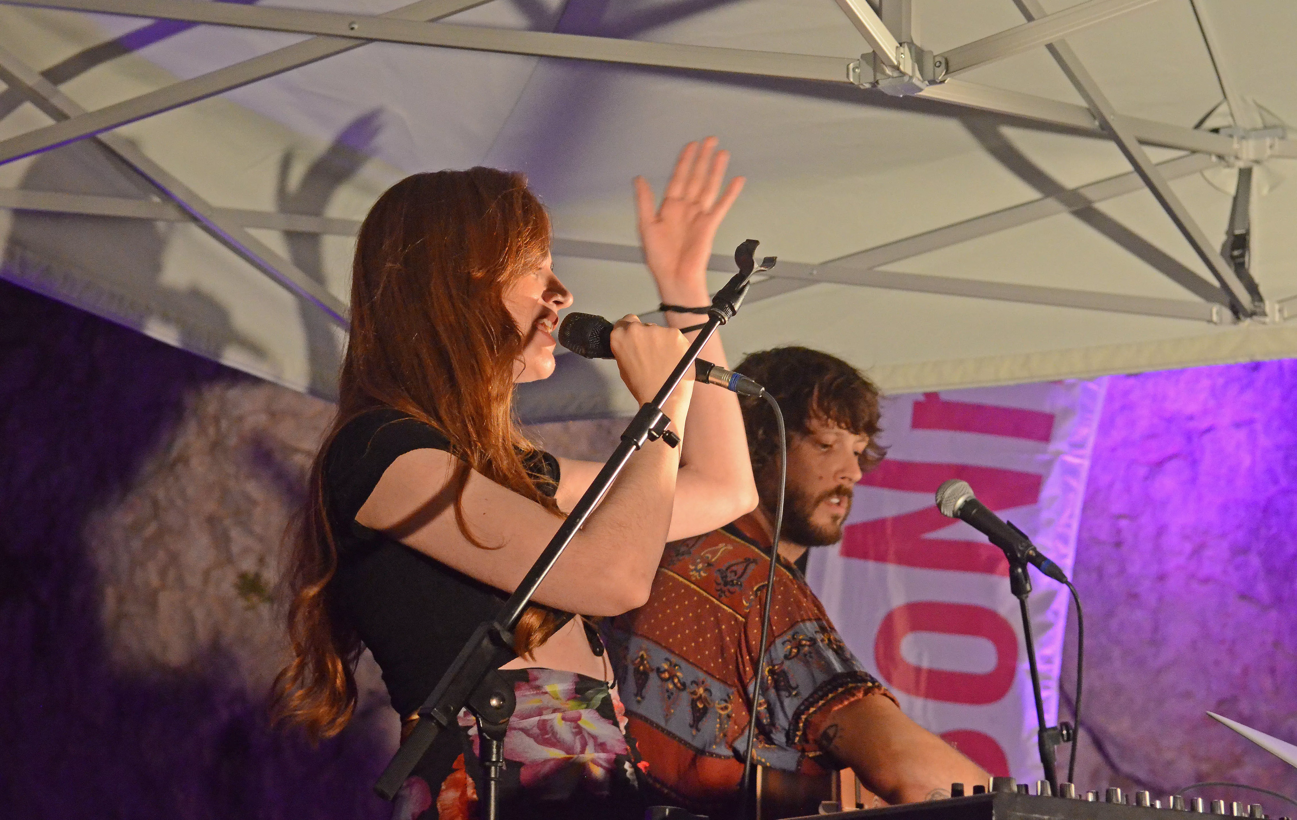 María Rodés e Idoipe en Alquézar, donde se ha suspendido el concierto a los 20 minutos de iniciarlo