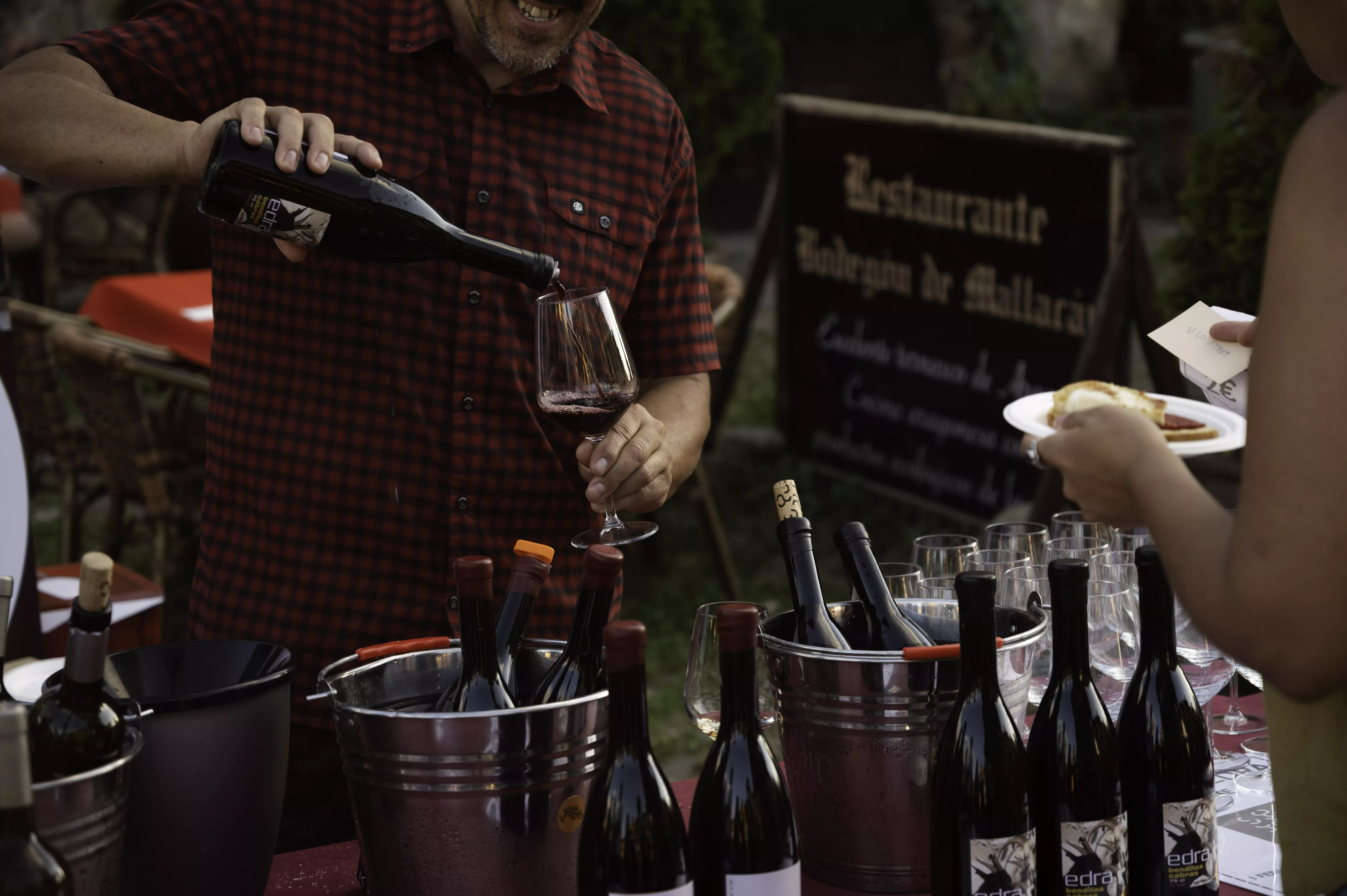 Maridaje entre Vignerons y la música de Alaín Pérez en el Castillo de Aínsa