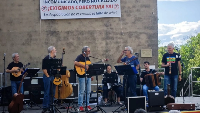 La Ronda de Boltaña en Bentué de Rasal. La Ronda de Boltaña en Bentué de Rasal.