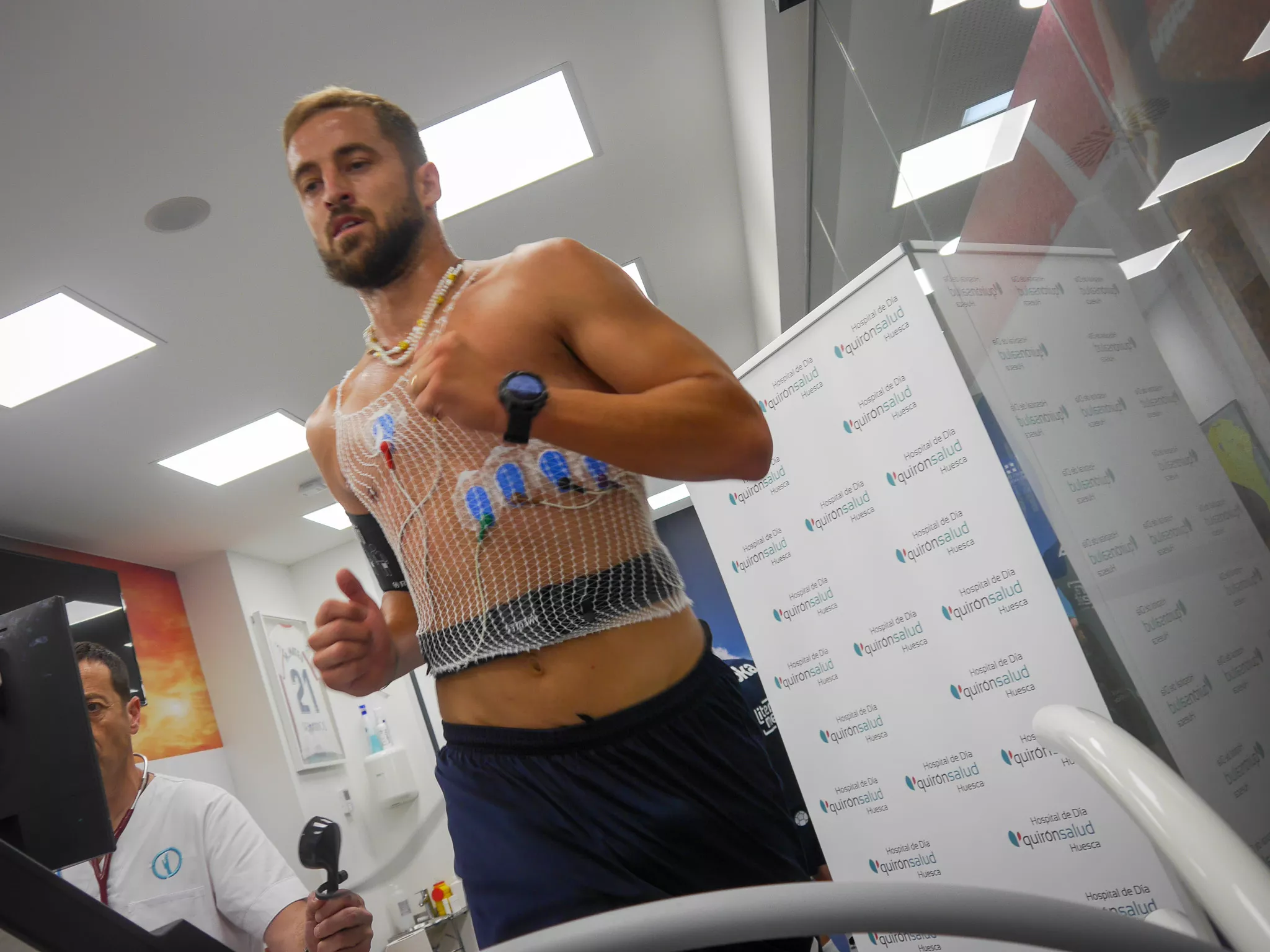 Reconocimiento médico de los jugadores del Huesca. Fotos SD Huesca