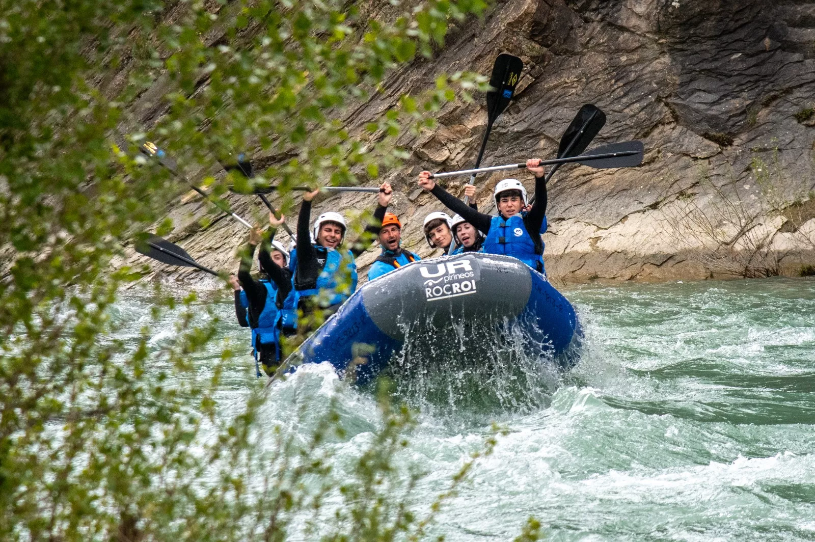Aragón abre un proceso para acreditar oficialmente a guías de rafting y kayak con experiencia. Aragón abre un proceso para acreditar oficialmente a guías de rafting y kayak con experiencia.