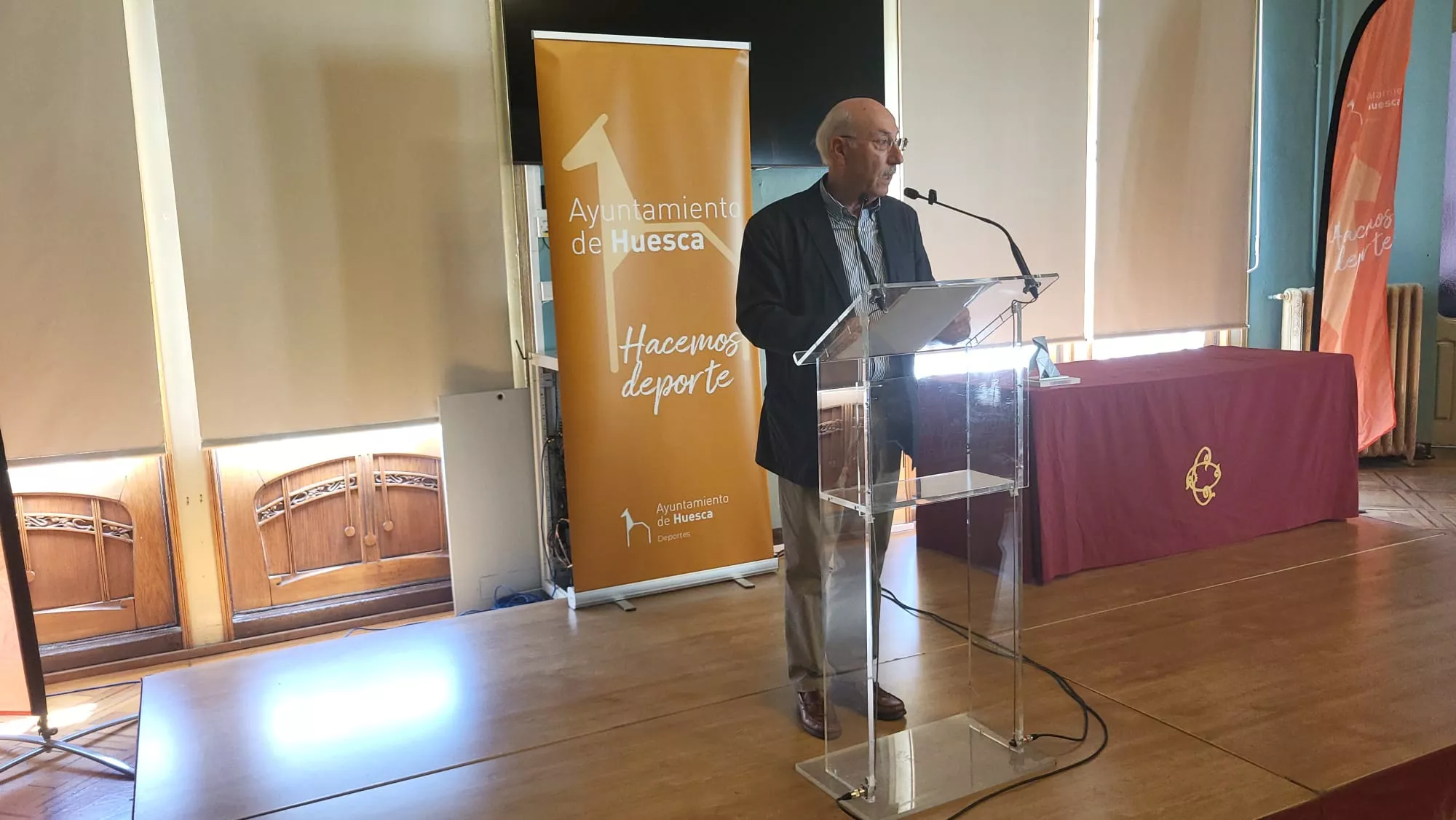 Homenaje a los presidentes y personal del Patronato Municipal de Deportes de Huesca