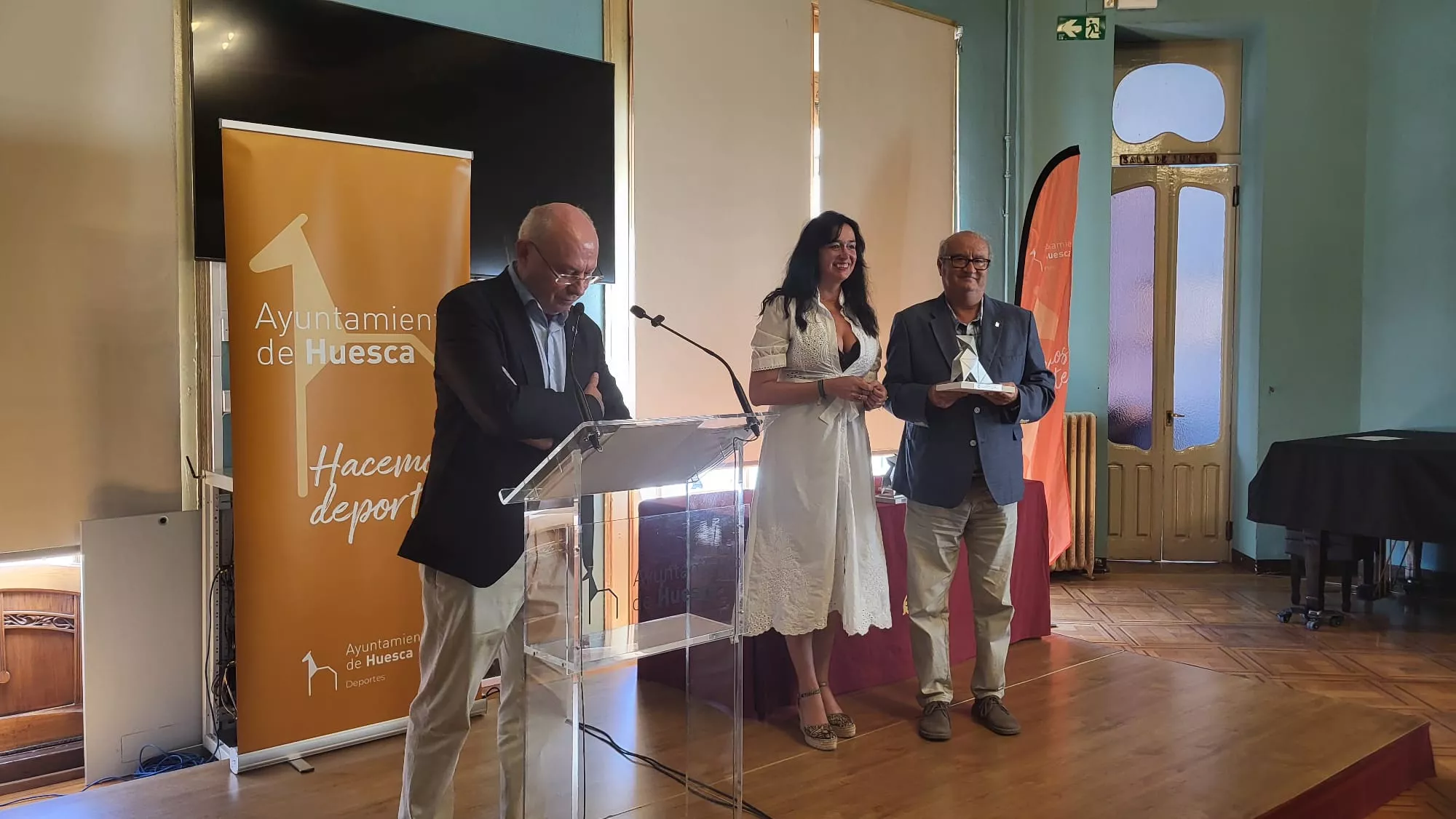 Homenaje a los presidentes y personal del Patronato Municipal de Deportes de Huesca