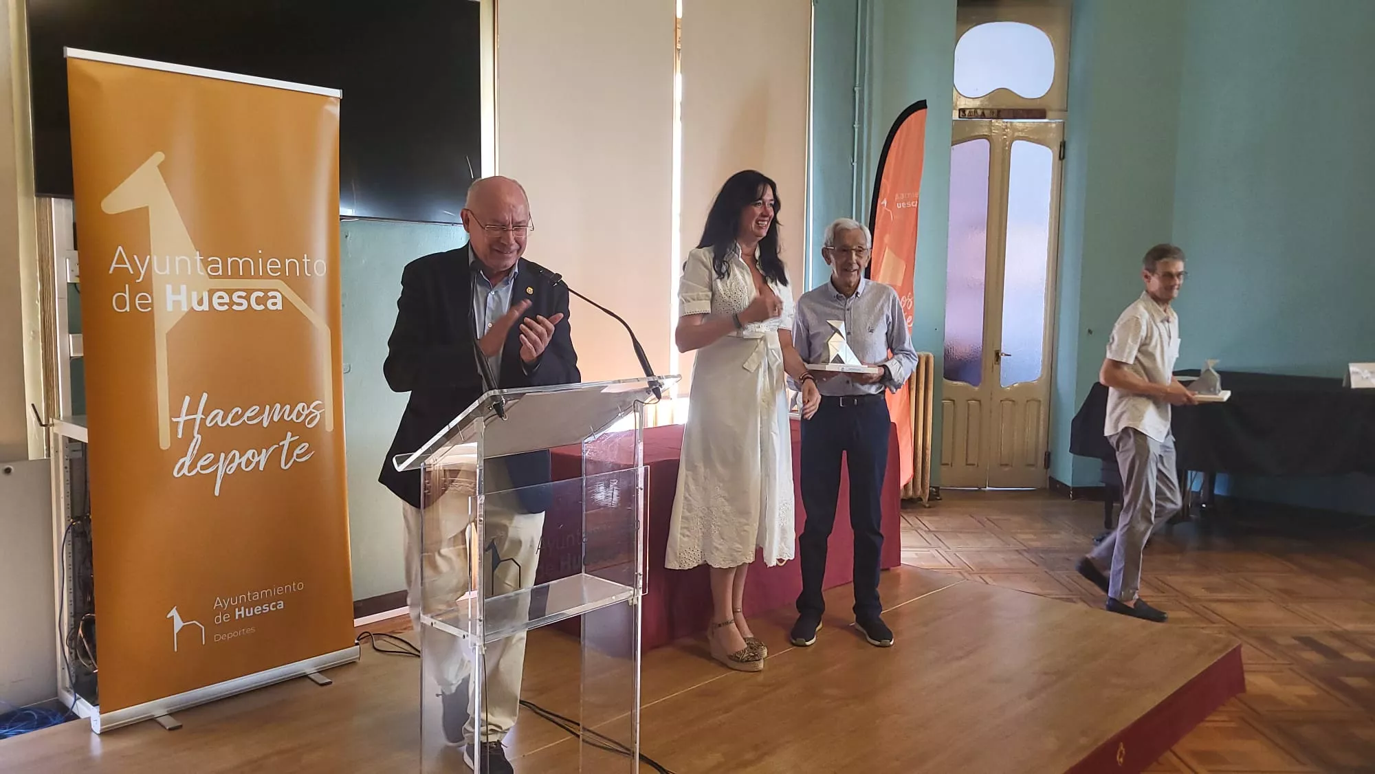 Homenaje a los presidentes y personal del Patronato Municipal de Deportes de Huesca