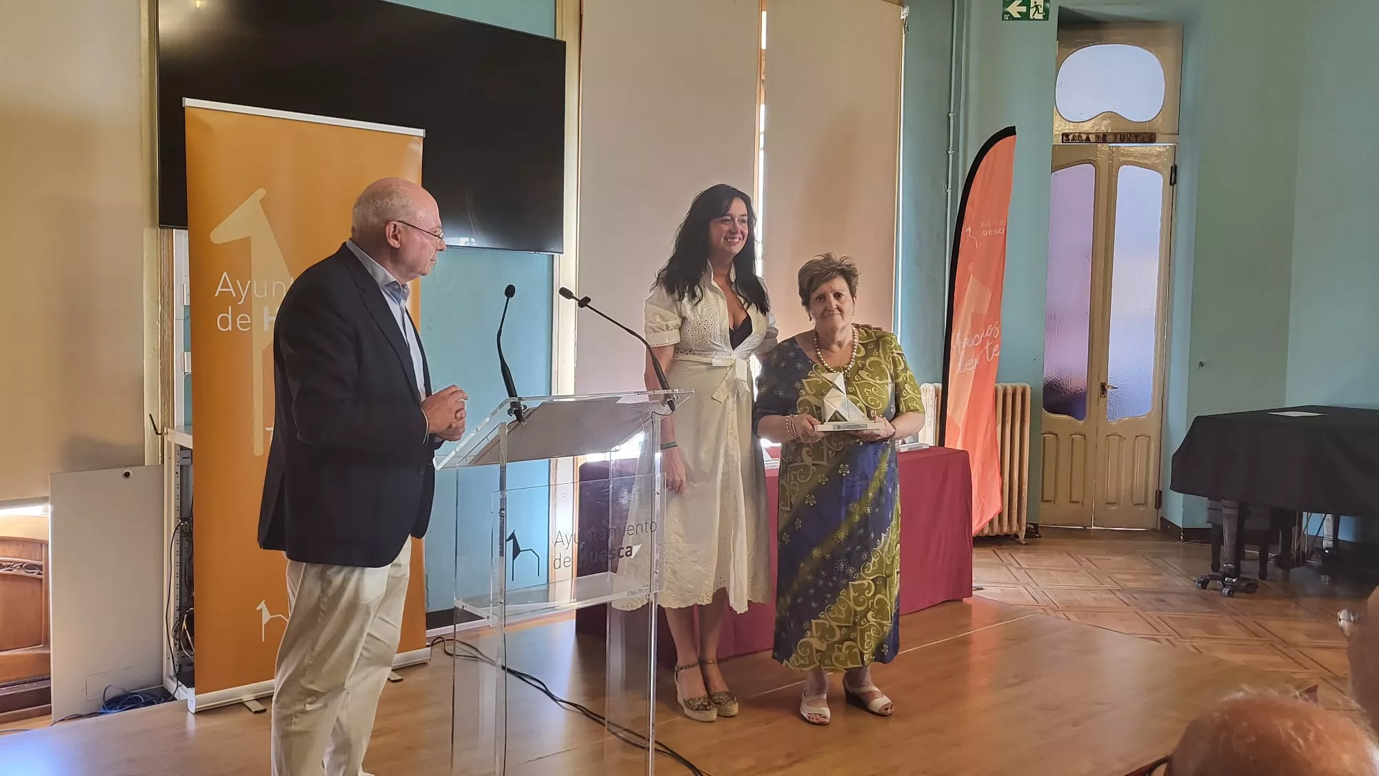 Homenaje a los presidentes y personal del Patronato Municipal de Deportes de Huesca