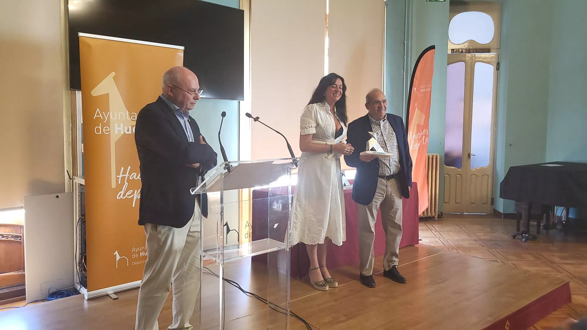 Homenaje a los presidentes y personal del Patronato Municipal de Deportes de Huesca