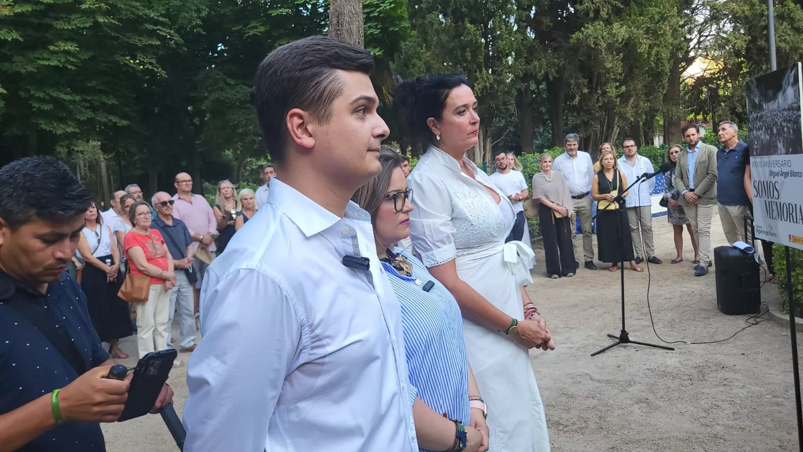 Homenaje a Miguel Ángel Blanco en la Rosaleda del Parque Miguel Servet de Huesca