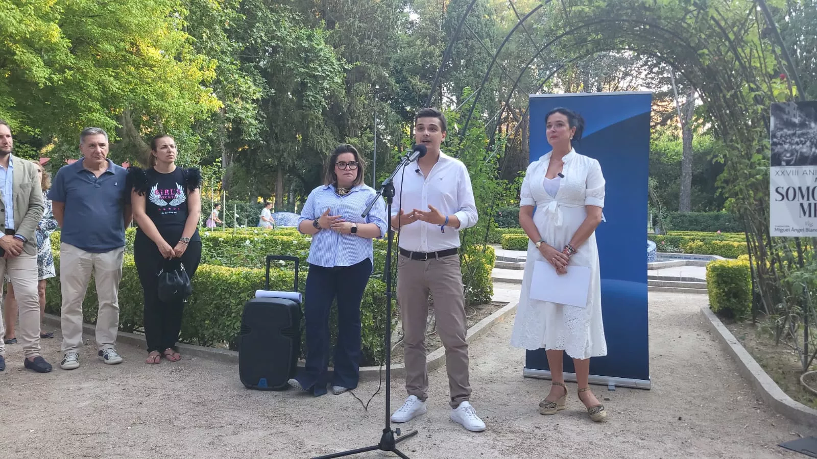 Homenaje a Miguel Ángel Blanco en la Rosaleda del Parque Miguel Servet de Huesca