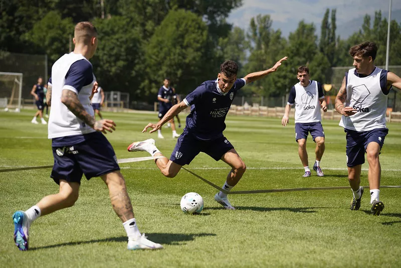 Primer entrenamiento de la SD Huesca en Benasque. Dani Vidal