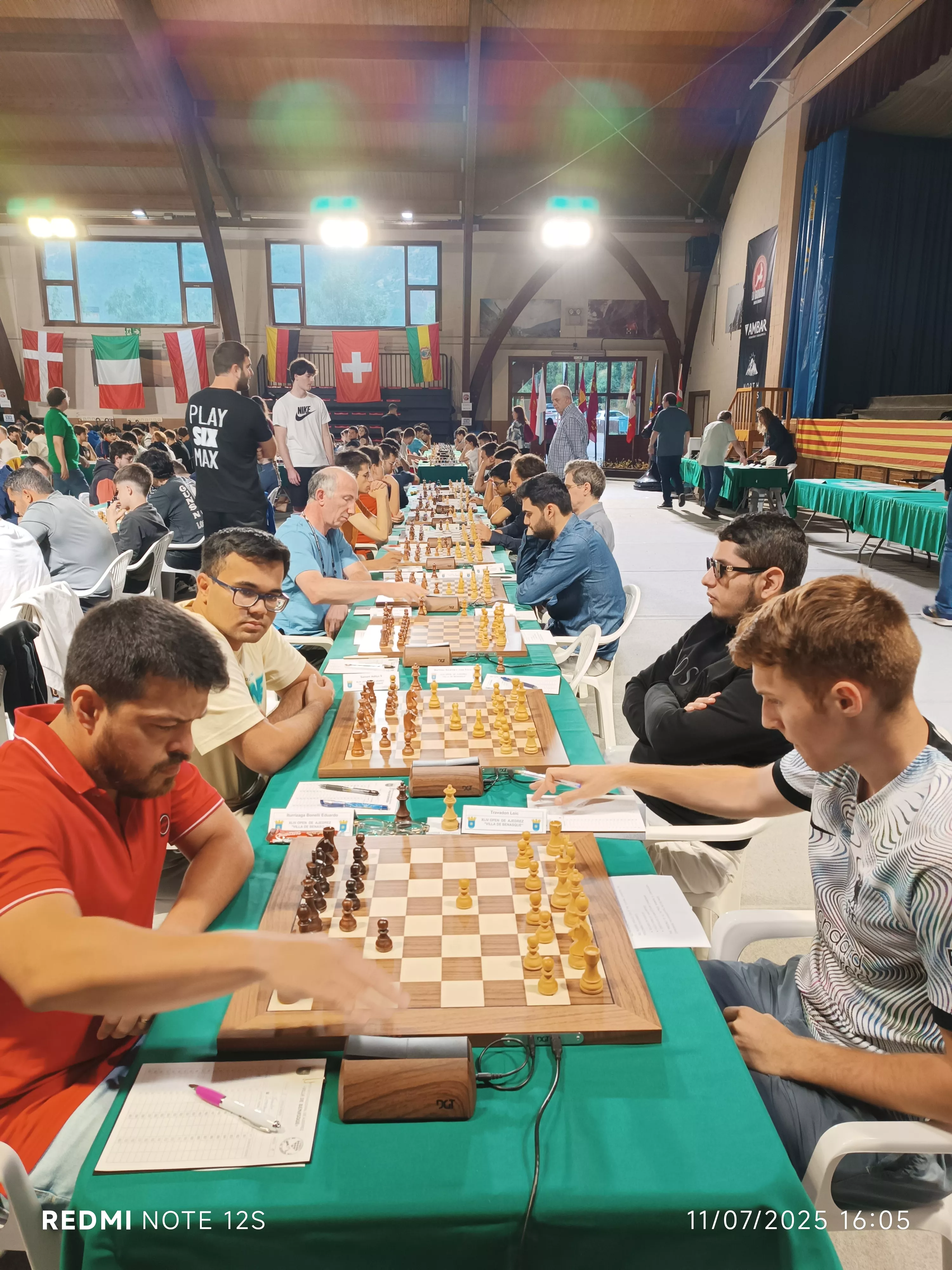 La lucha por el título está muy emocionante.